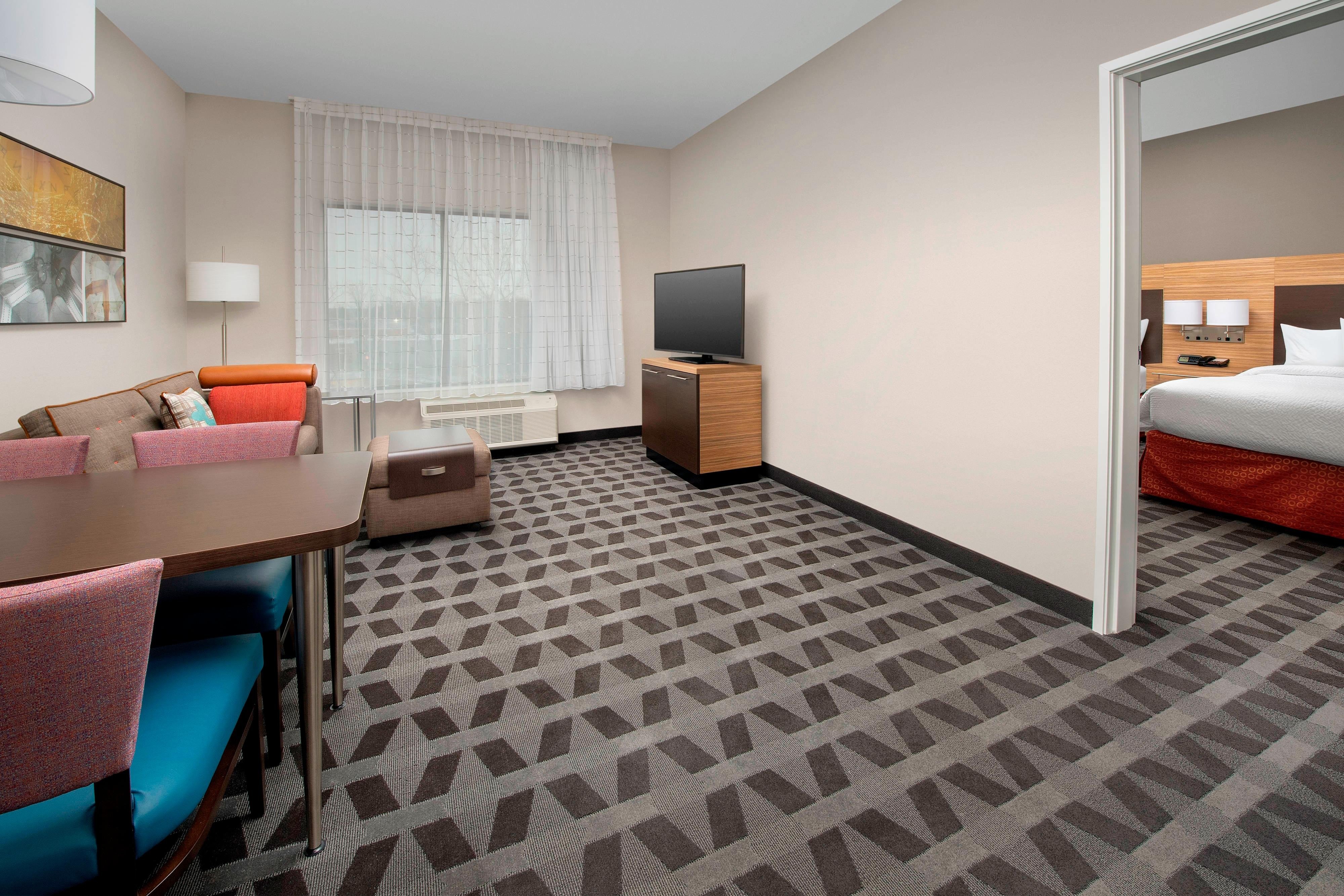 TownePlace Suites by Marriott College Park-guestroom-Queen/Queen Suite - Living Area.jpg