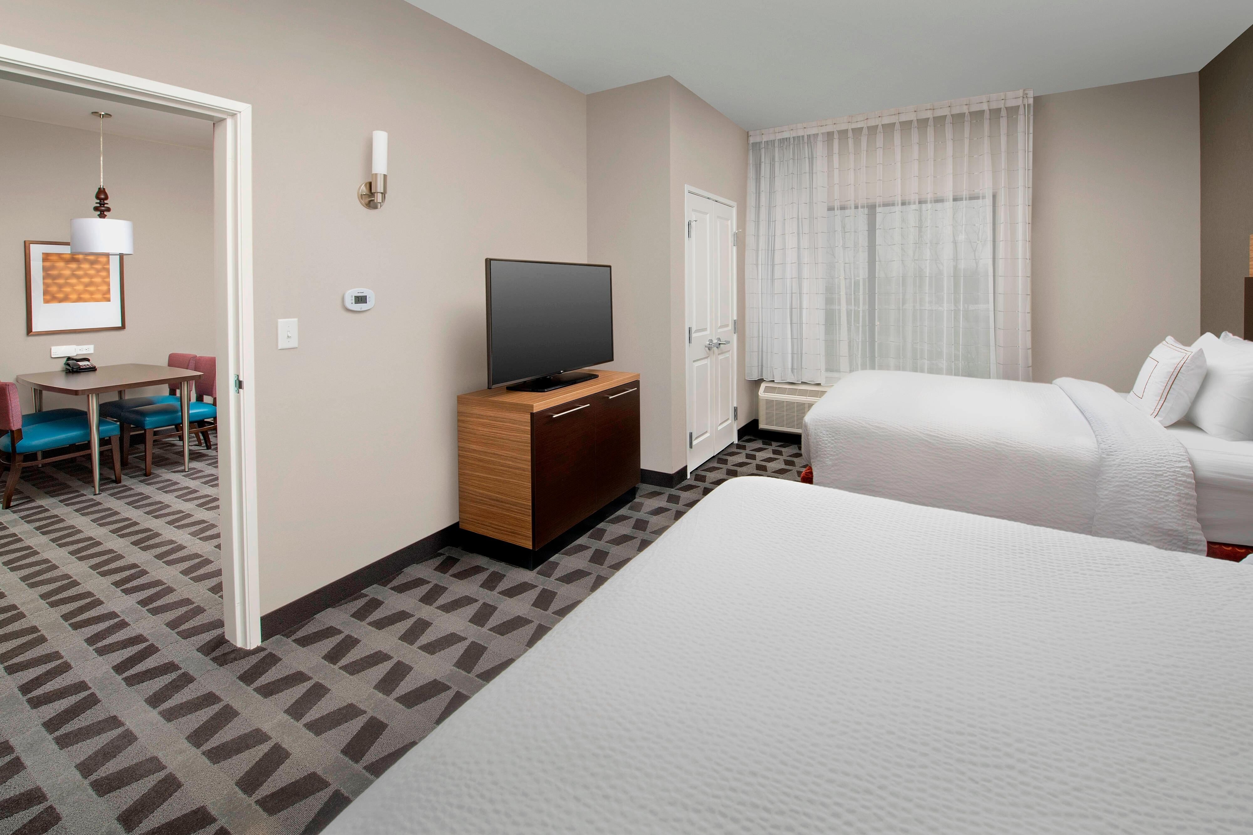 TownePlace Suites by Marriott College Park-guestroom-Queen/Queen Suite.jpg