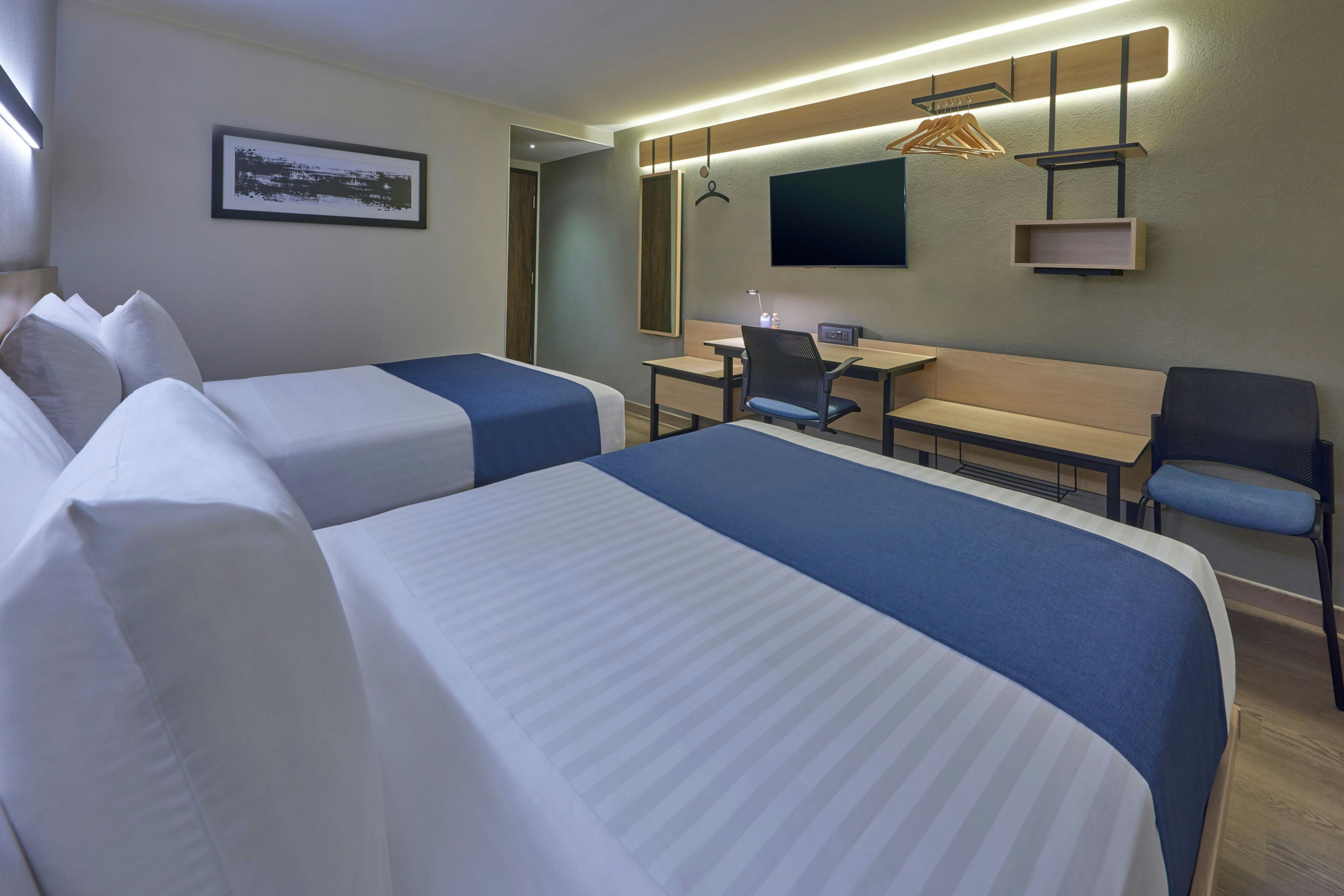 City Express by Marriott Tijuana El Florido-guestroom-Bedroom.jpg