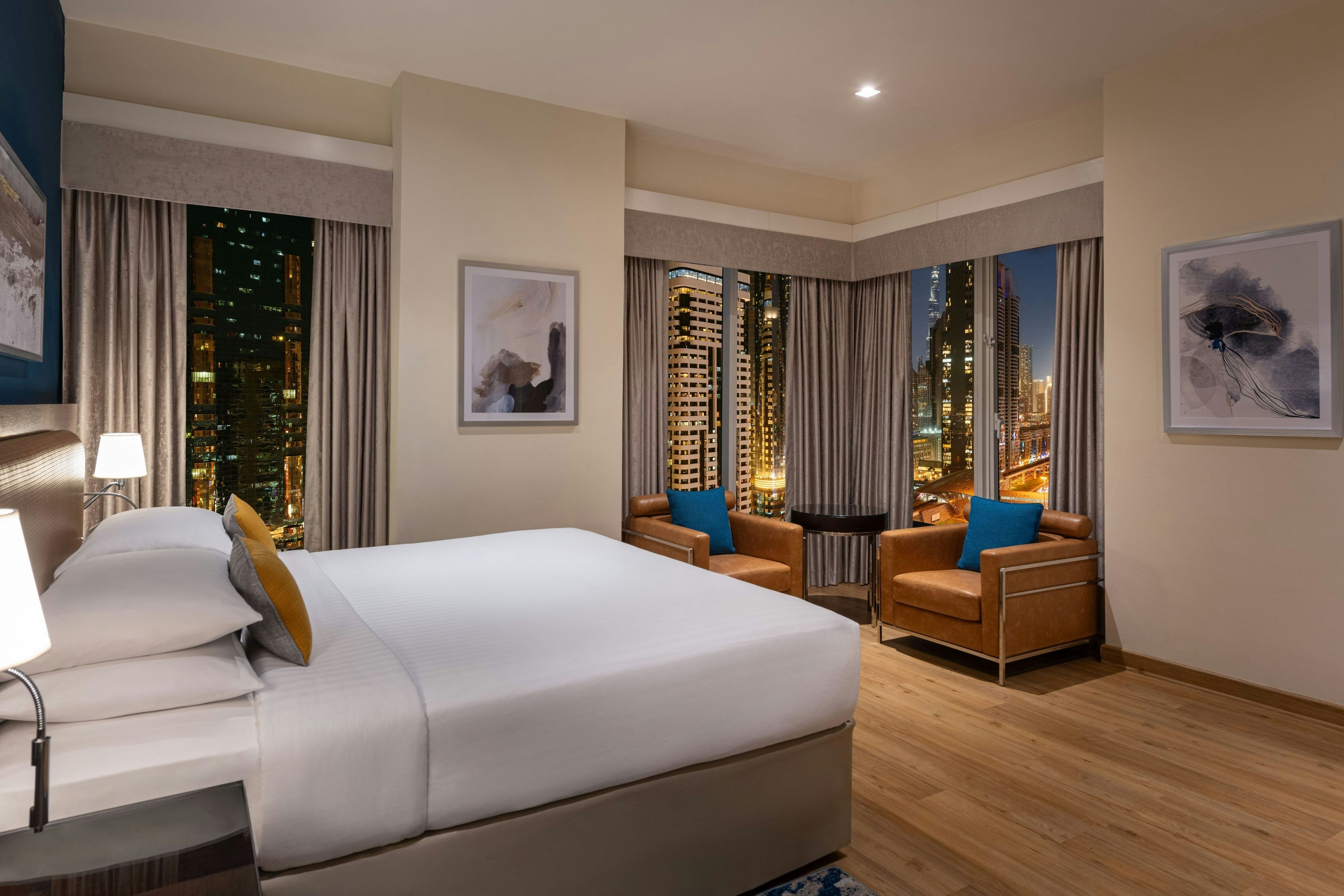 Four Points by Sheraton Sheikh Zayed Road Dubai-guestroom-Deluxe Room.jpg