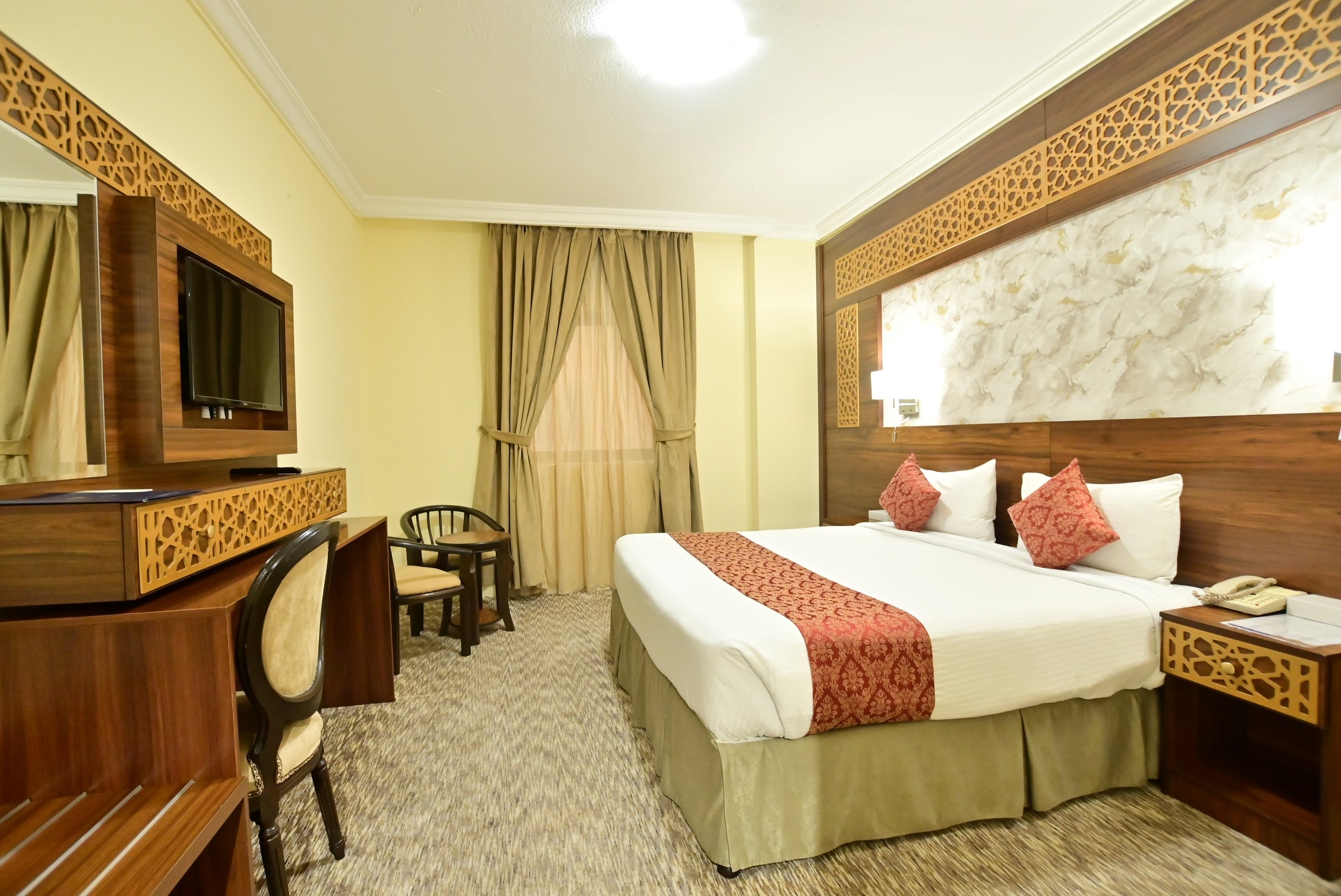 ABRAJ AL TAYSEER TUWA HOTEL-guestroom-One King Premium Room.jpg