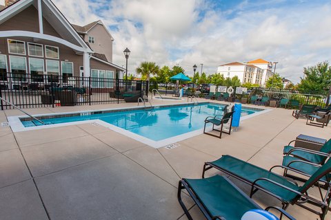 Outdoor Pool & Whirlpool