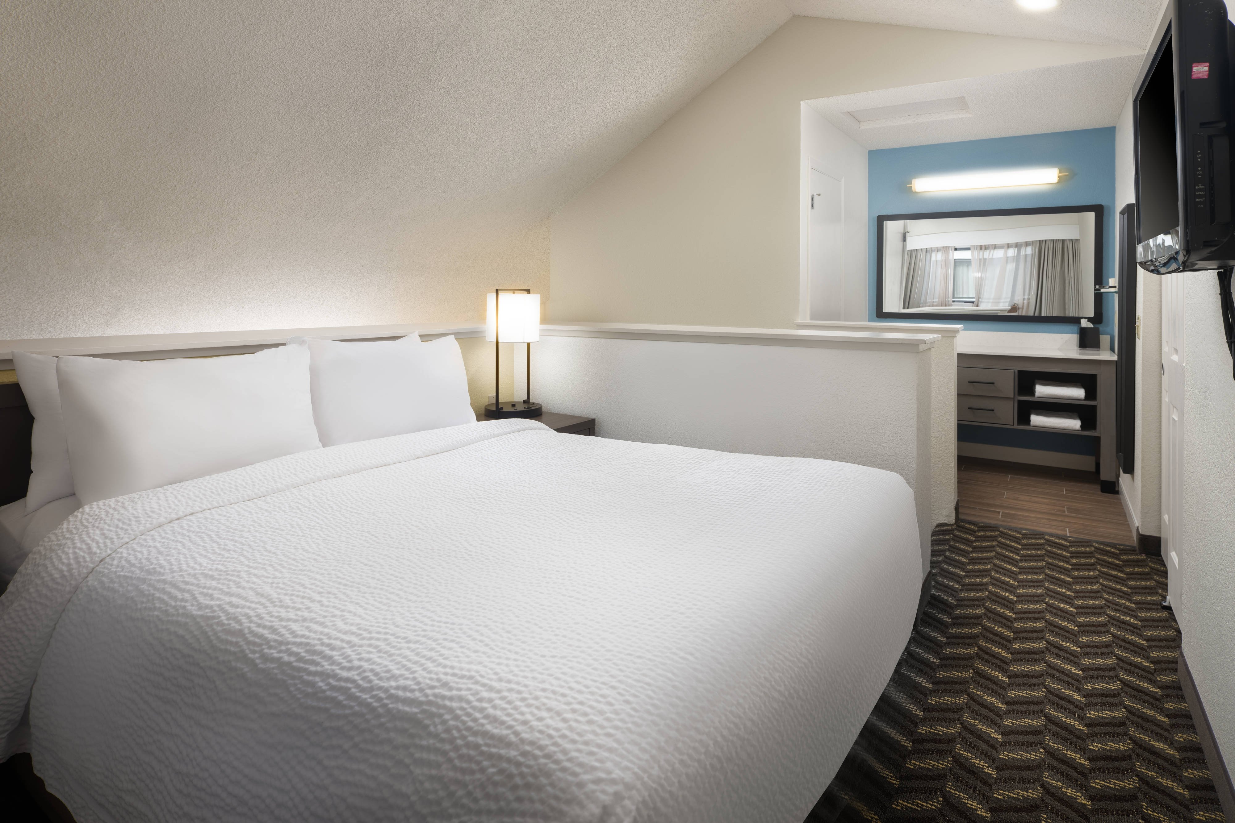 Residence Inn by Marriott San Francisco Airport San Mateo-guestroom-2 Bedroom Bi-Level Loft Bedroom.jpg