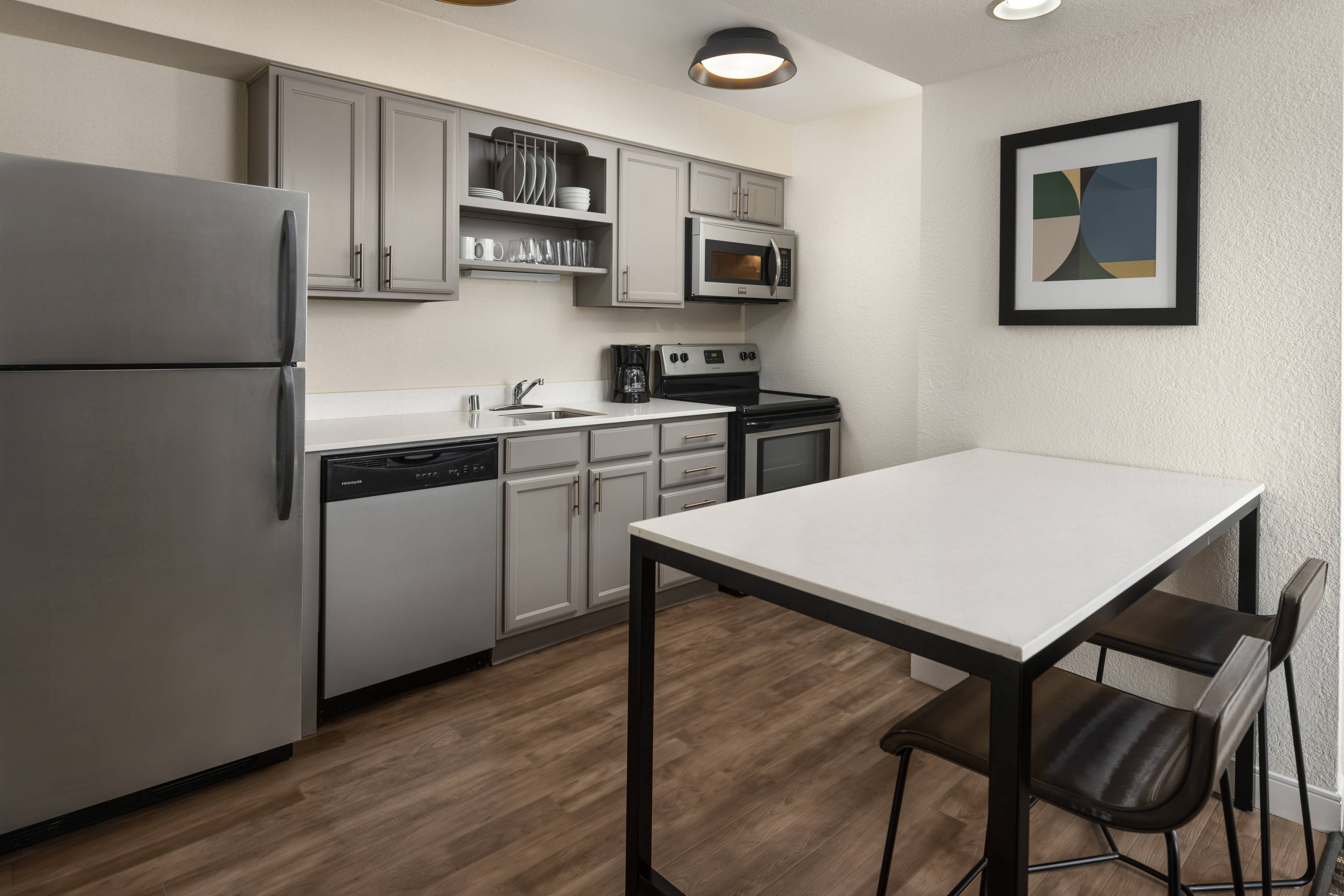 Residence Inn by Marriott San Francisco Airport San Mateo-guestroom-Kitchen.jpg