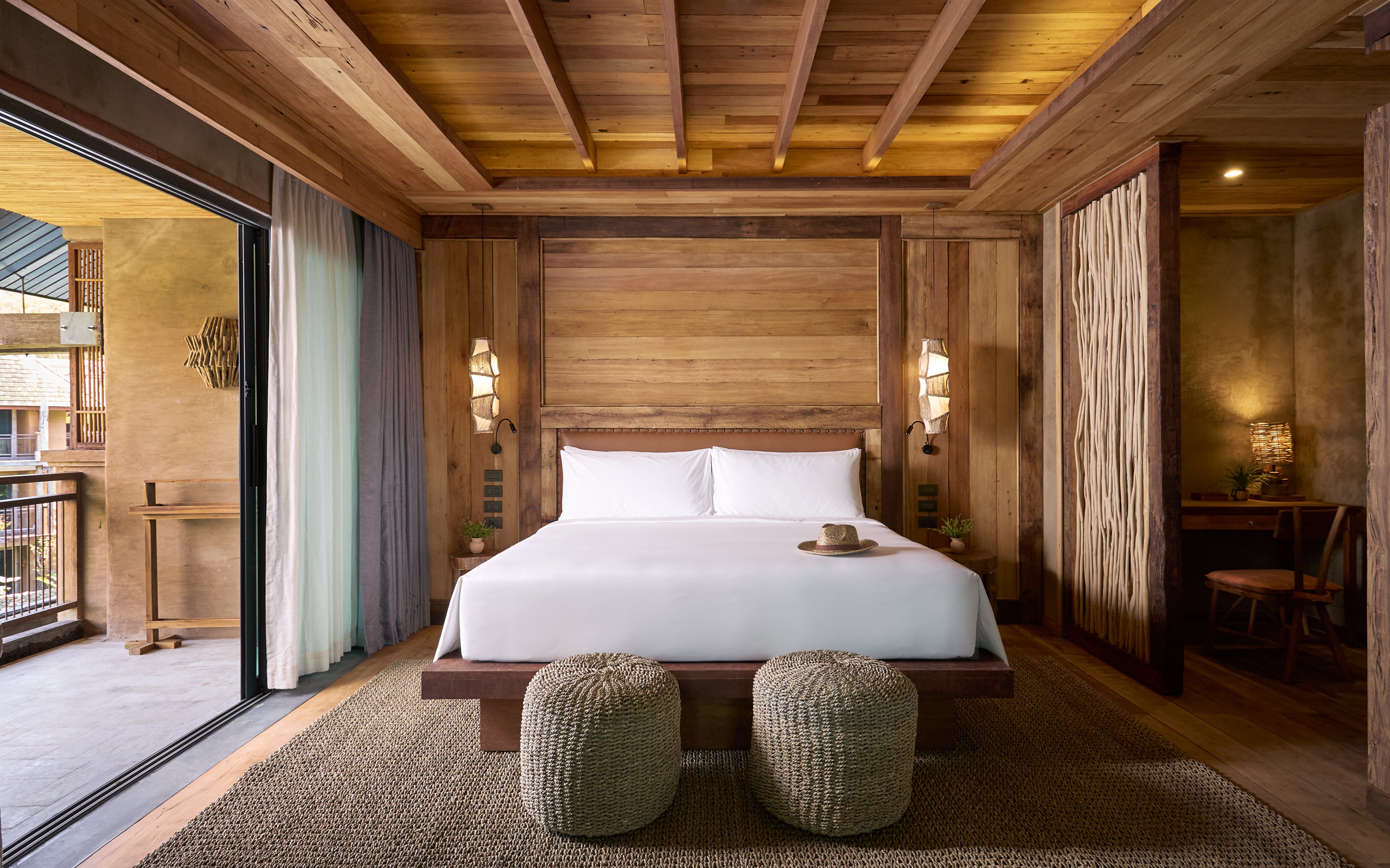 VIGNETTE COLLECTION DINSO RESORT VI-guestroom-Take a break in the Suite room.jpg