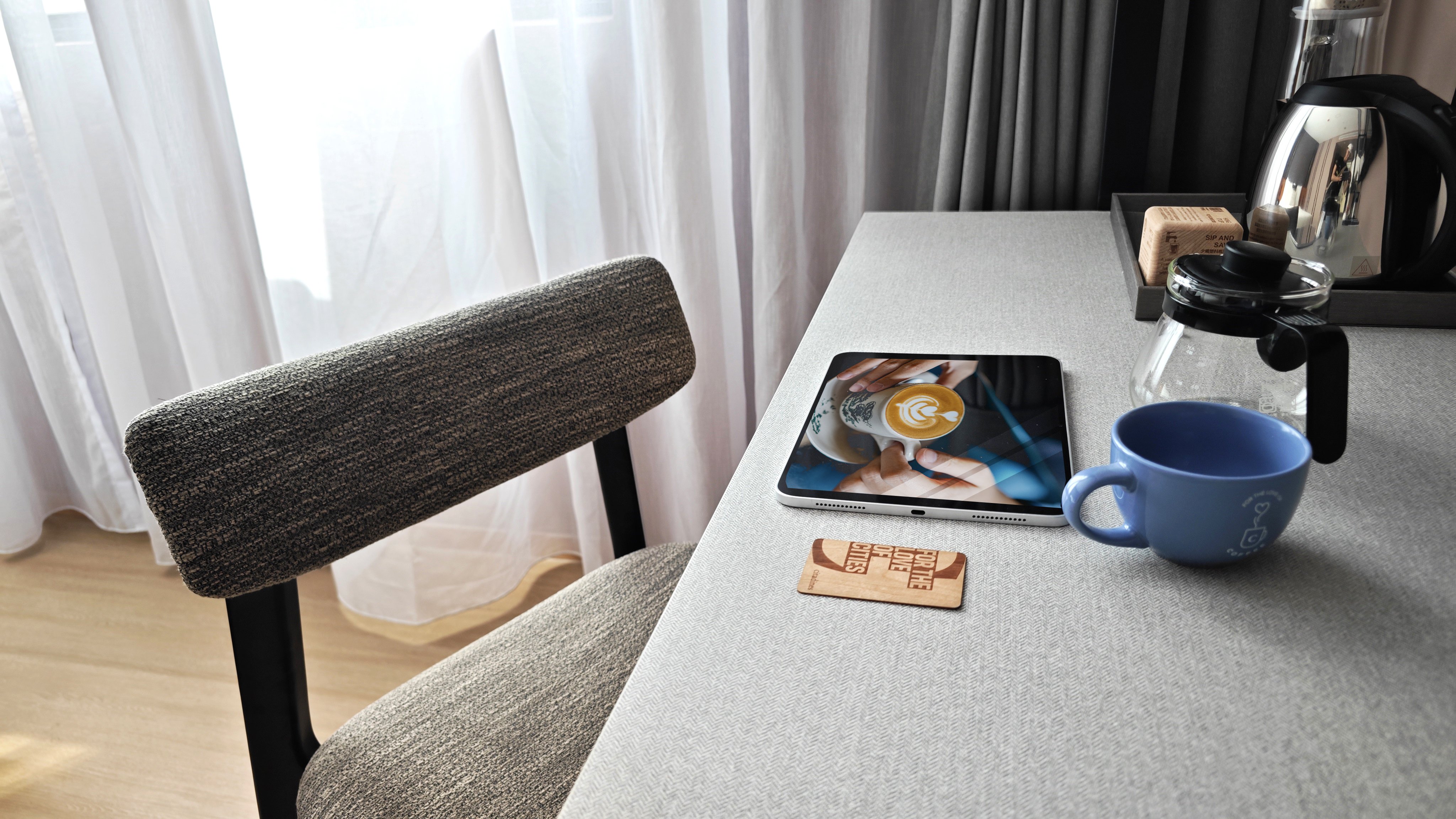 CITADINES CON CECIL GEO PENANG-guestroom-Deluxe Room Double Double Work Desk.jpg