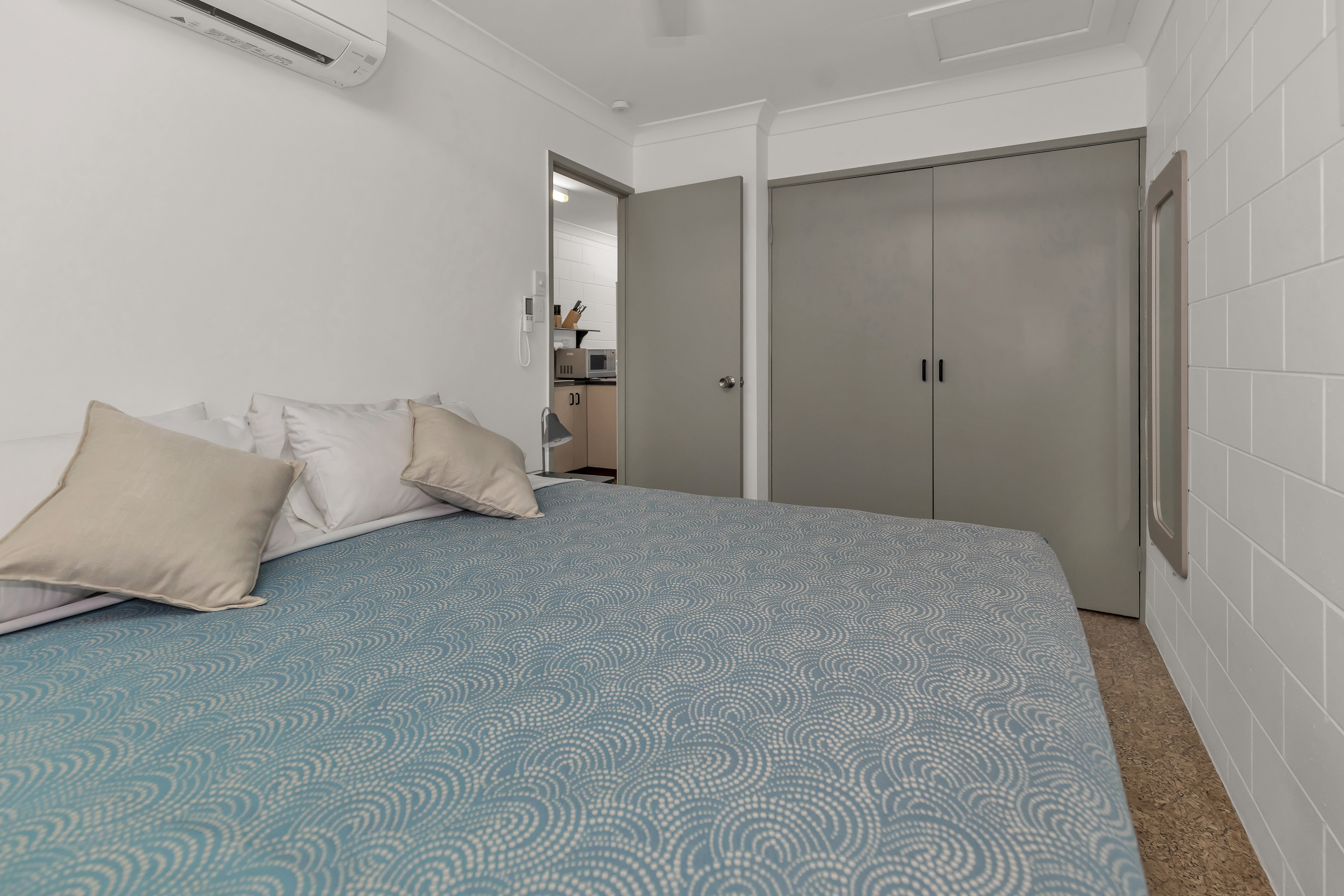 BALGAL BEACH UNITS-guestroom-Bedroom.jpg