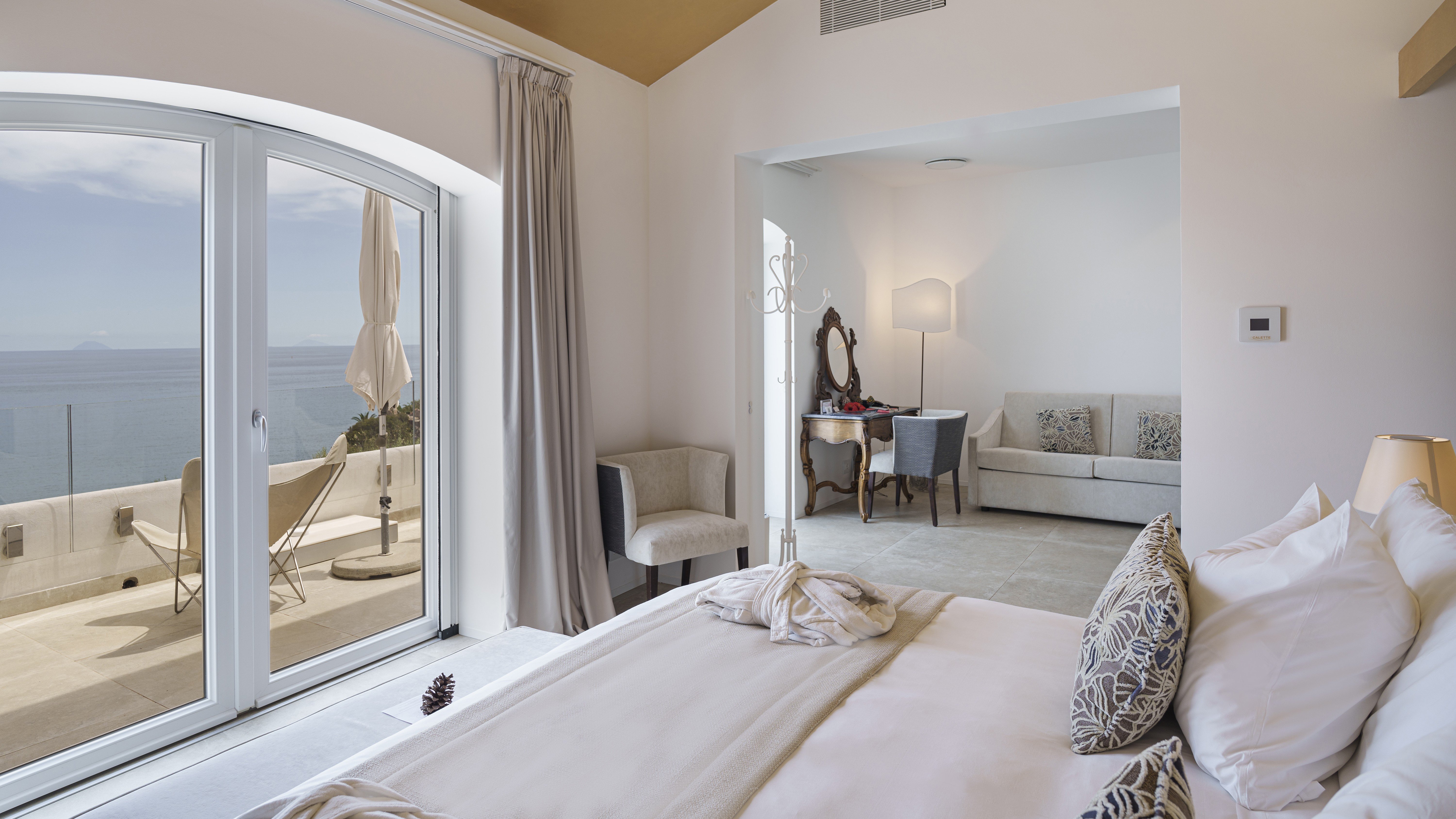 Le Calette N5-guestroom-Suite - Bedroom.jpg