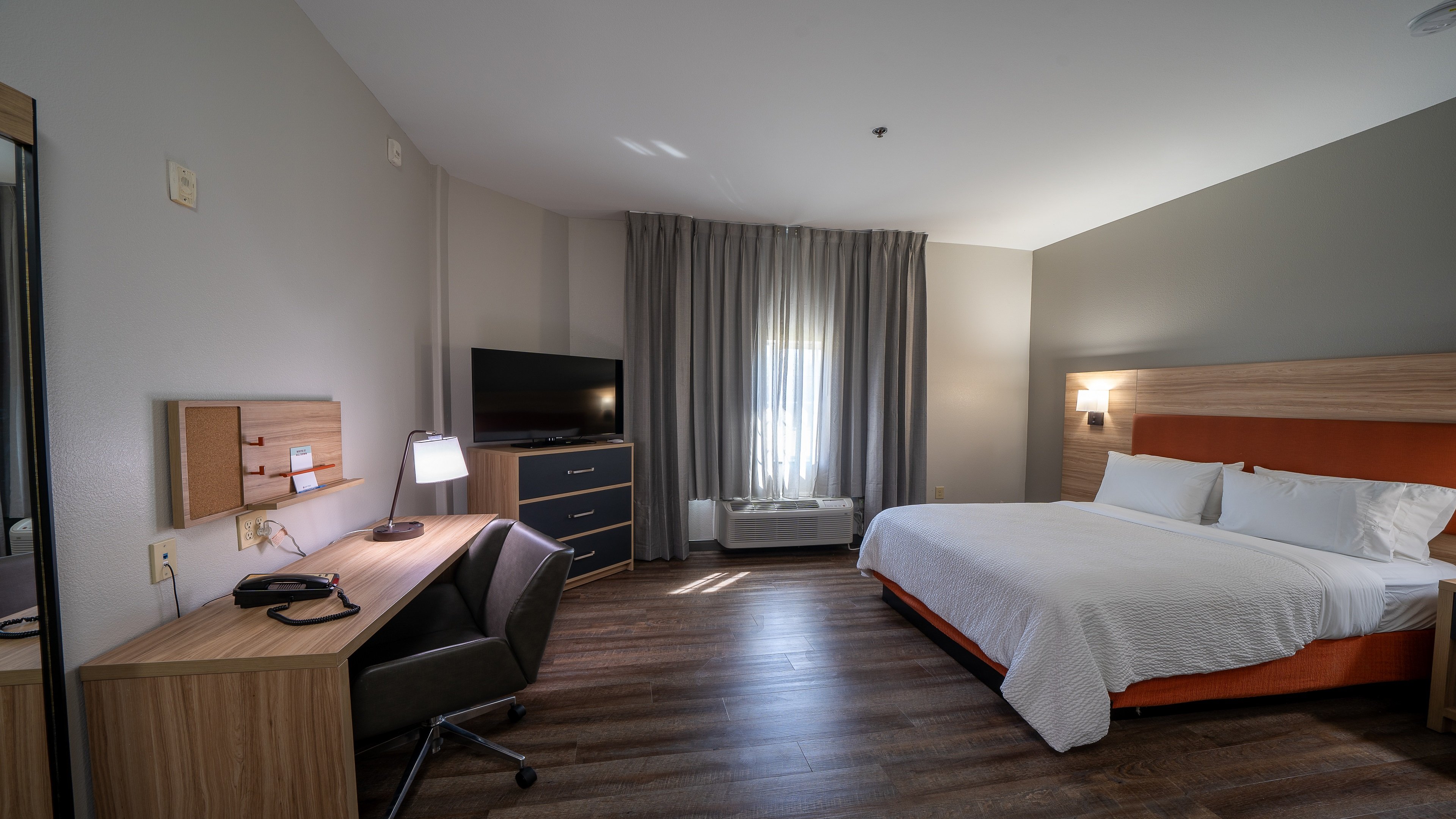CANDLEWOOD STES BAYTOWN BY IHG-guestroom-Guest Room.jpg
