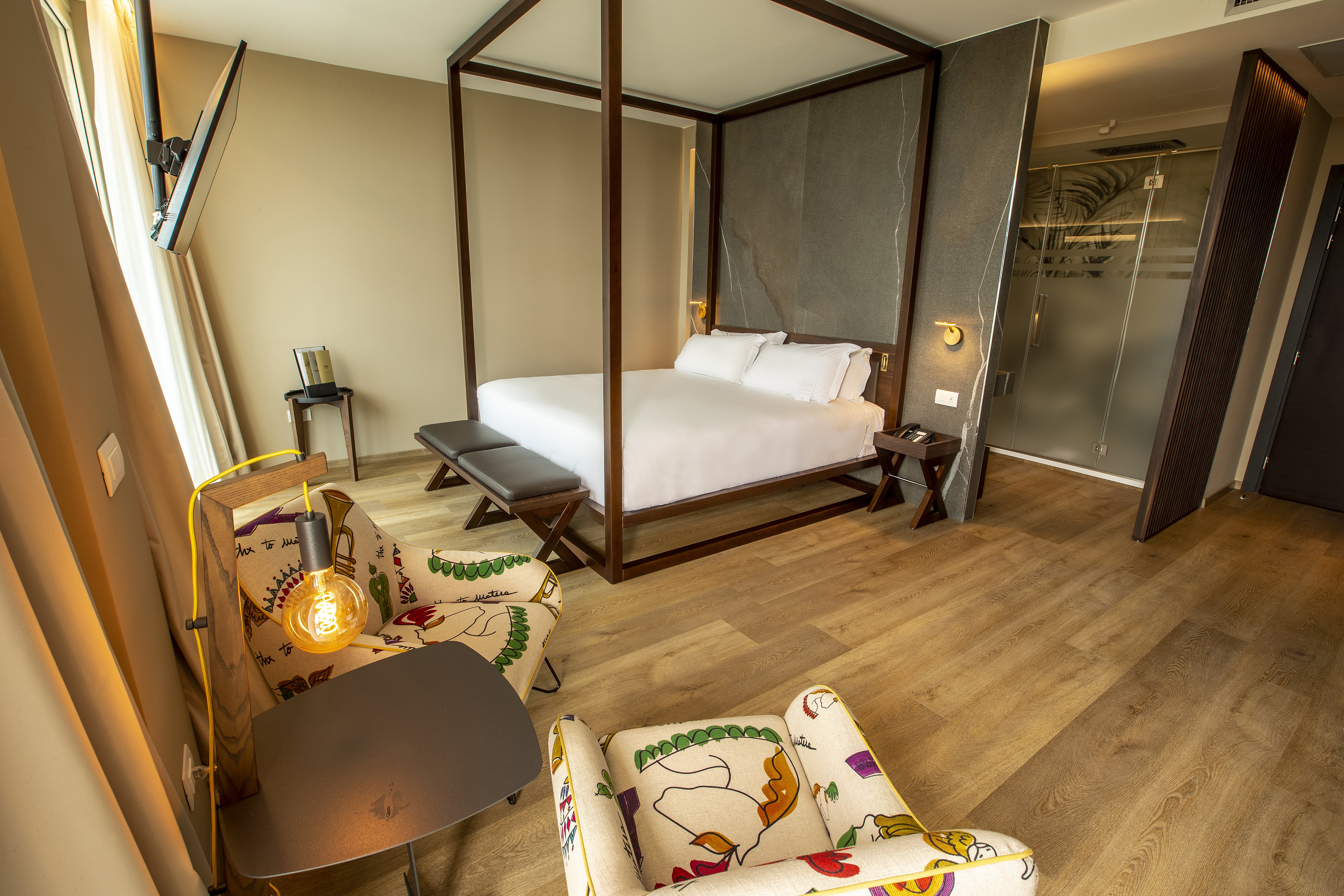 UNA Hotels MH Matera-guestroom-Suite.jpg