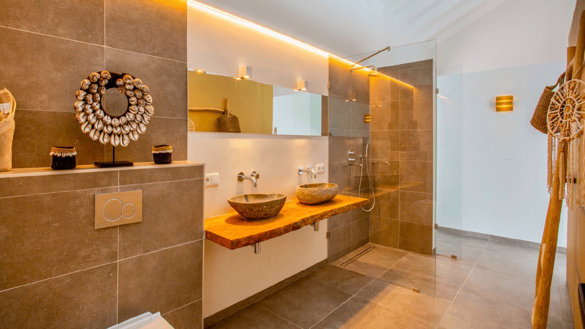 The Villas Curacao-guestroom-Five Bedroom Villa Flamingo Bathroom.jpg