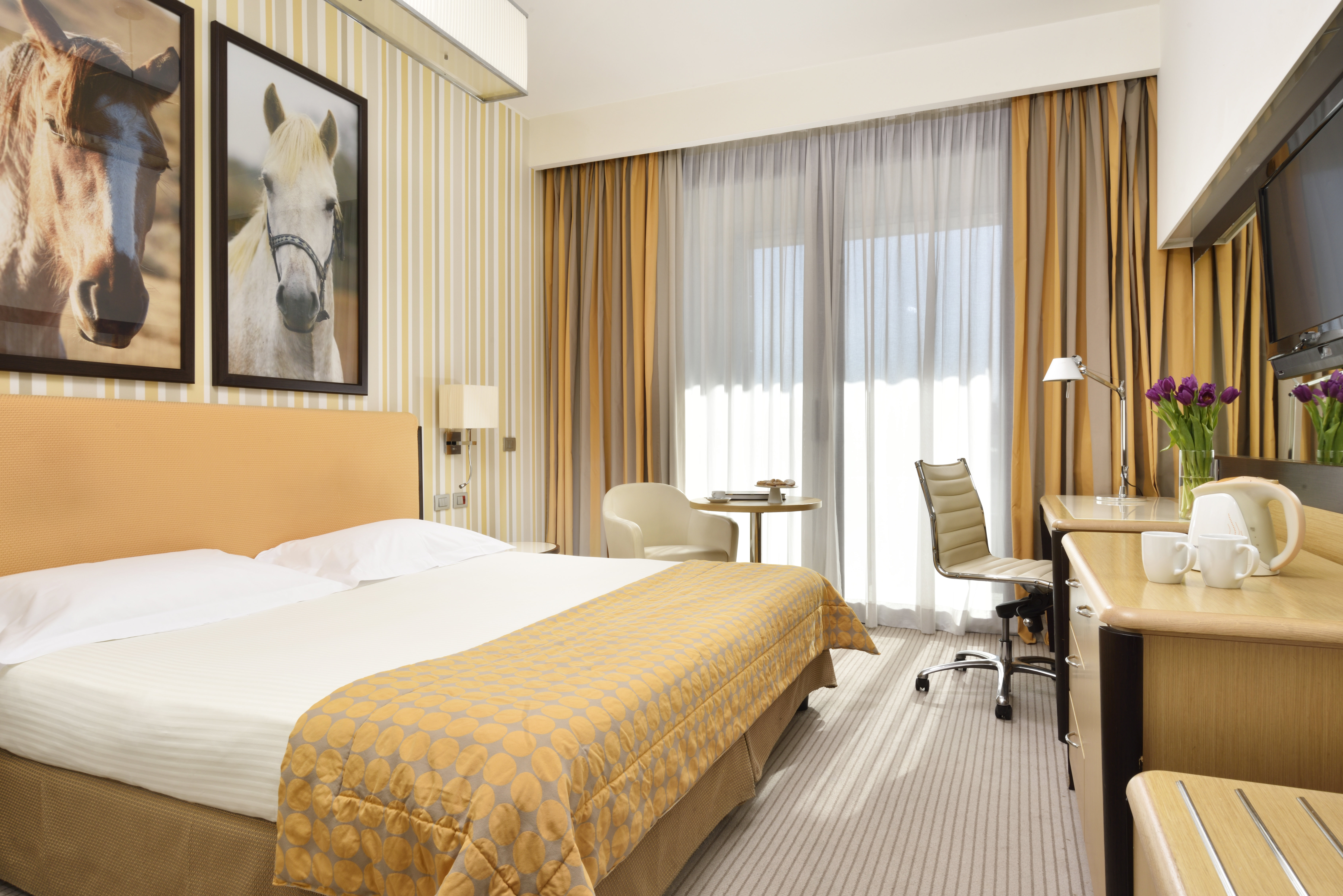 UNA Hotels Varese-guestroom-Standard Double.jpg