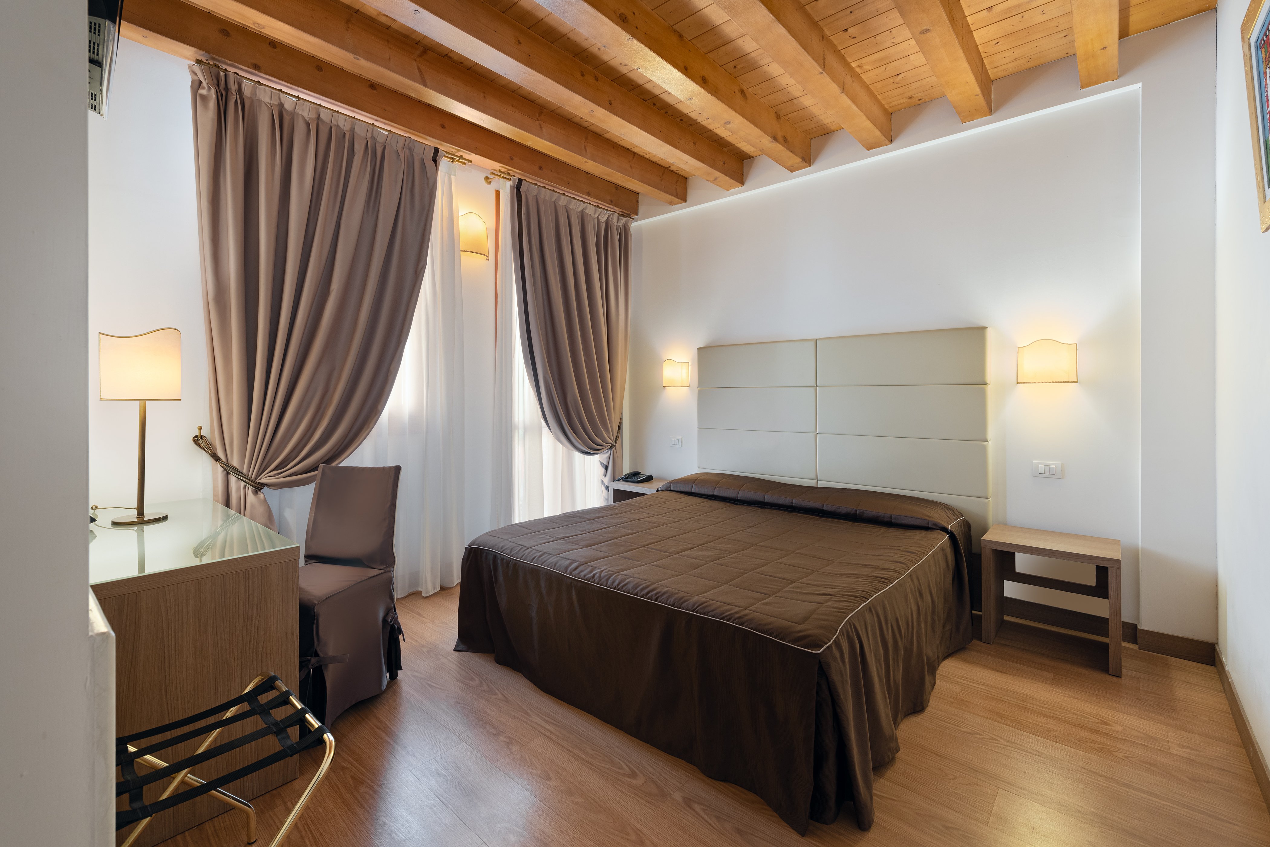 UNA Hotels Eco Villa Costanza-guestroom-Comfort Double.jpg