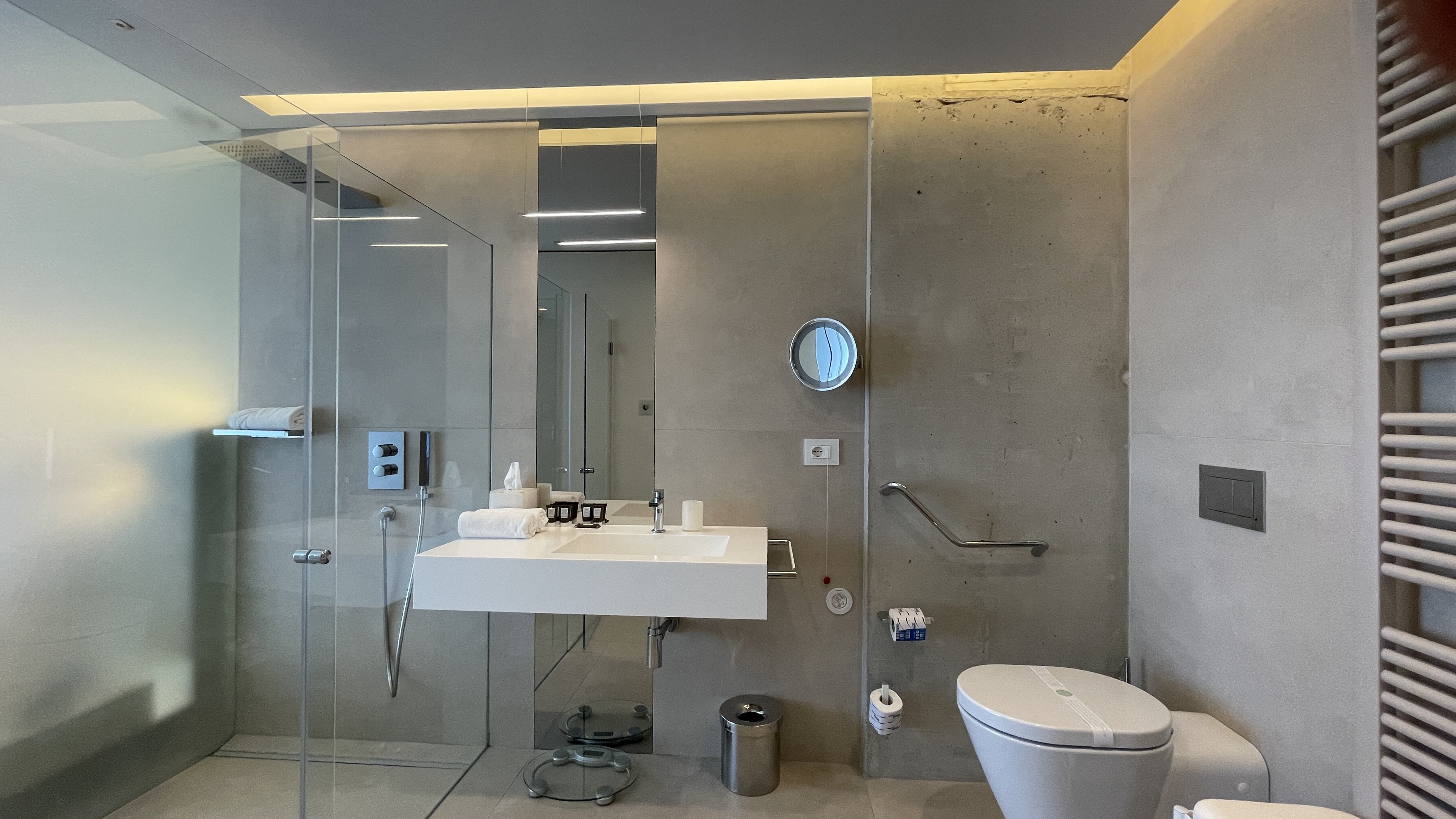 Posia Retreat and SPA-guestroom-Grand Deluxe Room Bathroom.jpg