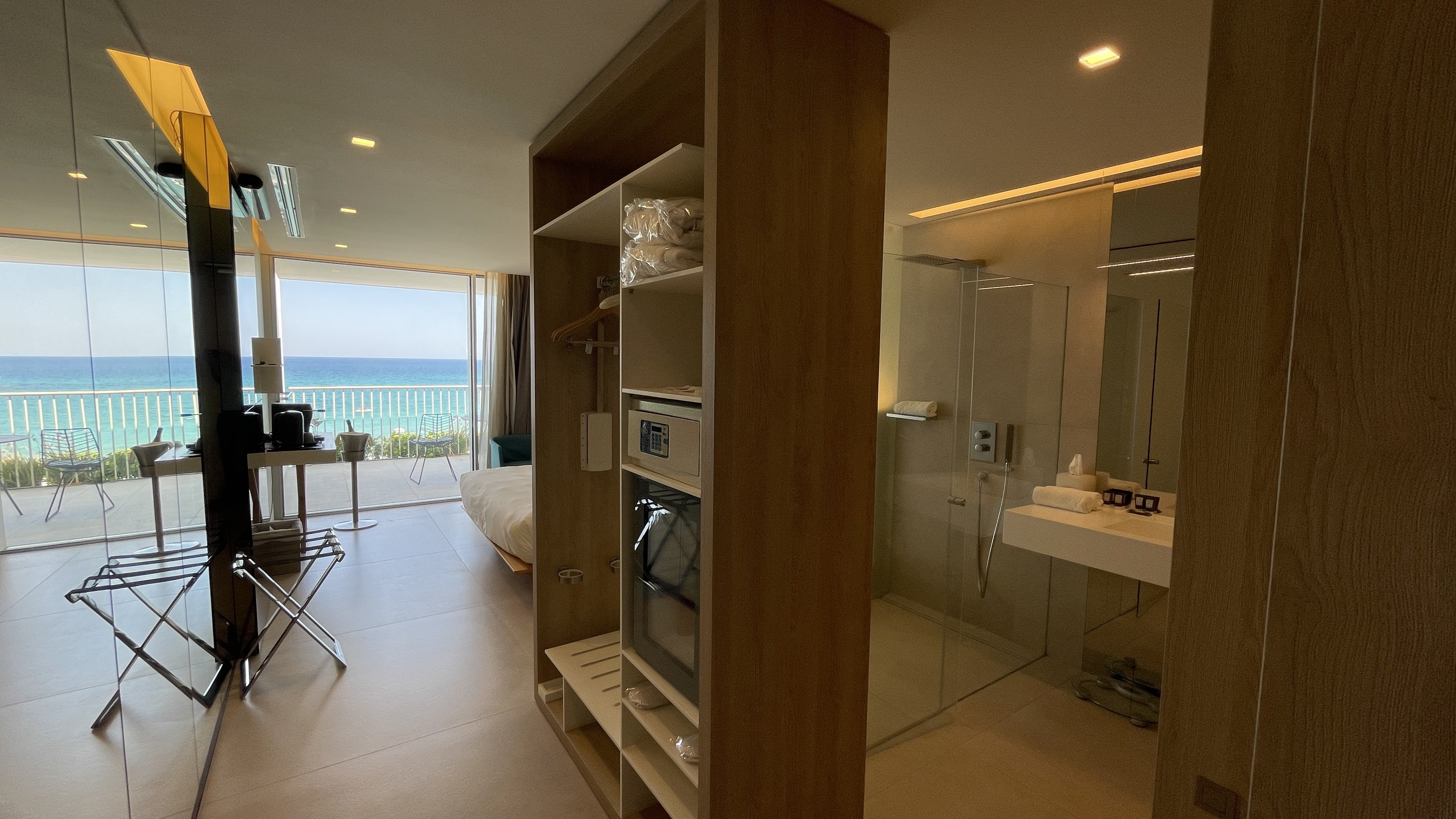 Posia Retreat and SPA-guestroom-Junior Suite Seaview.jpg