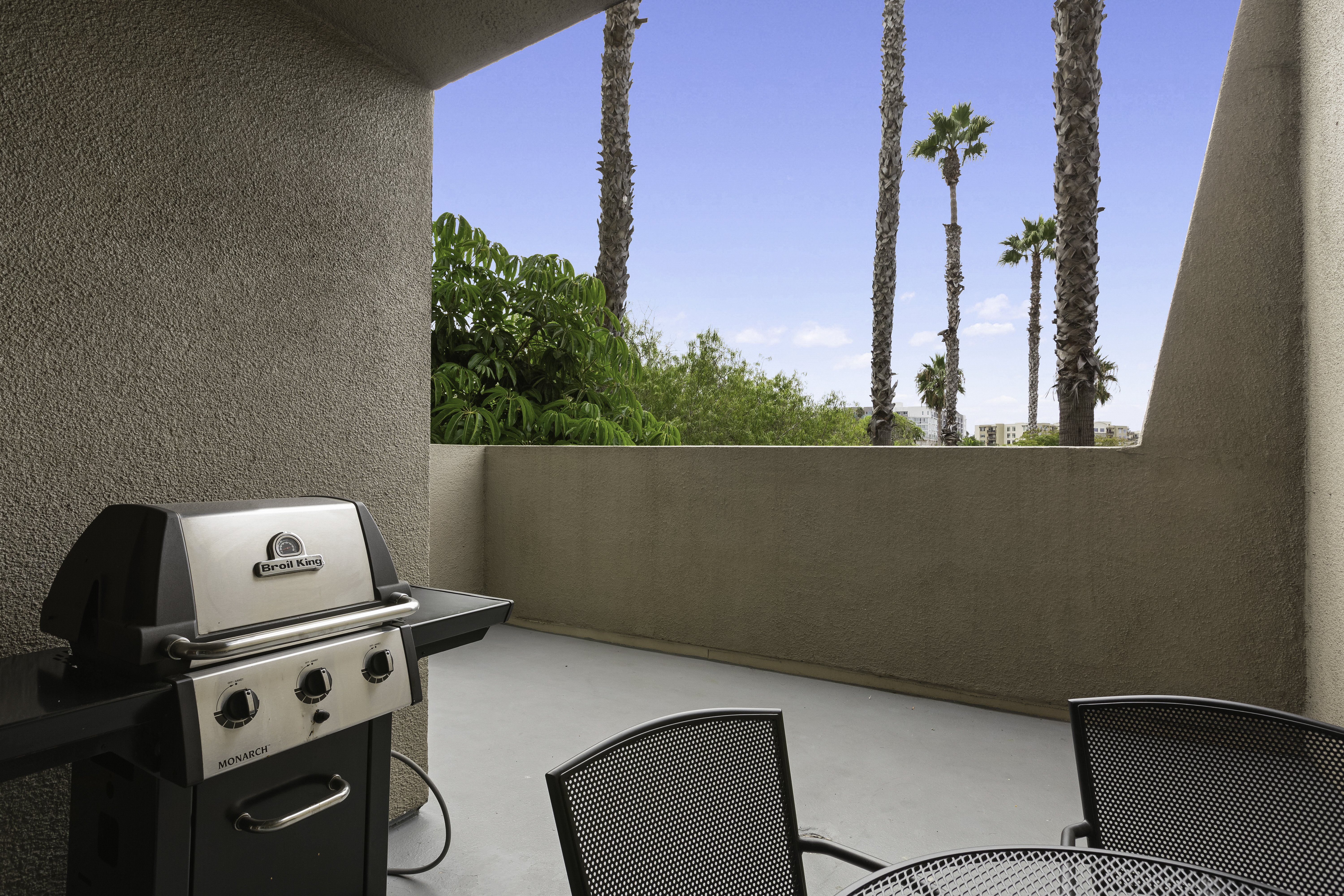 WORLDMARK OCEANSIDE-guestroom-Two Bedroom Patio World Mark Oceanside Harbor.jpg