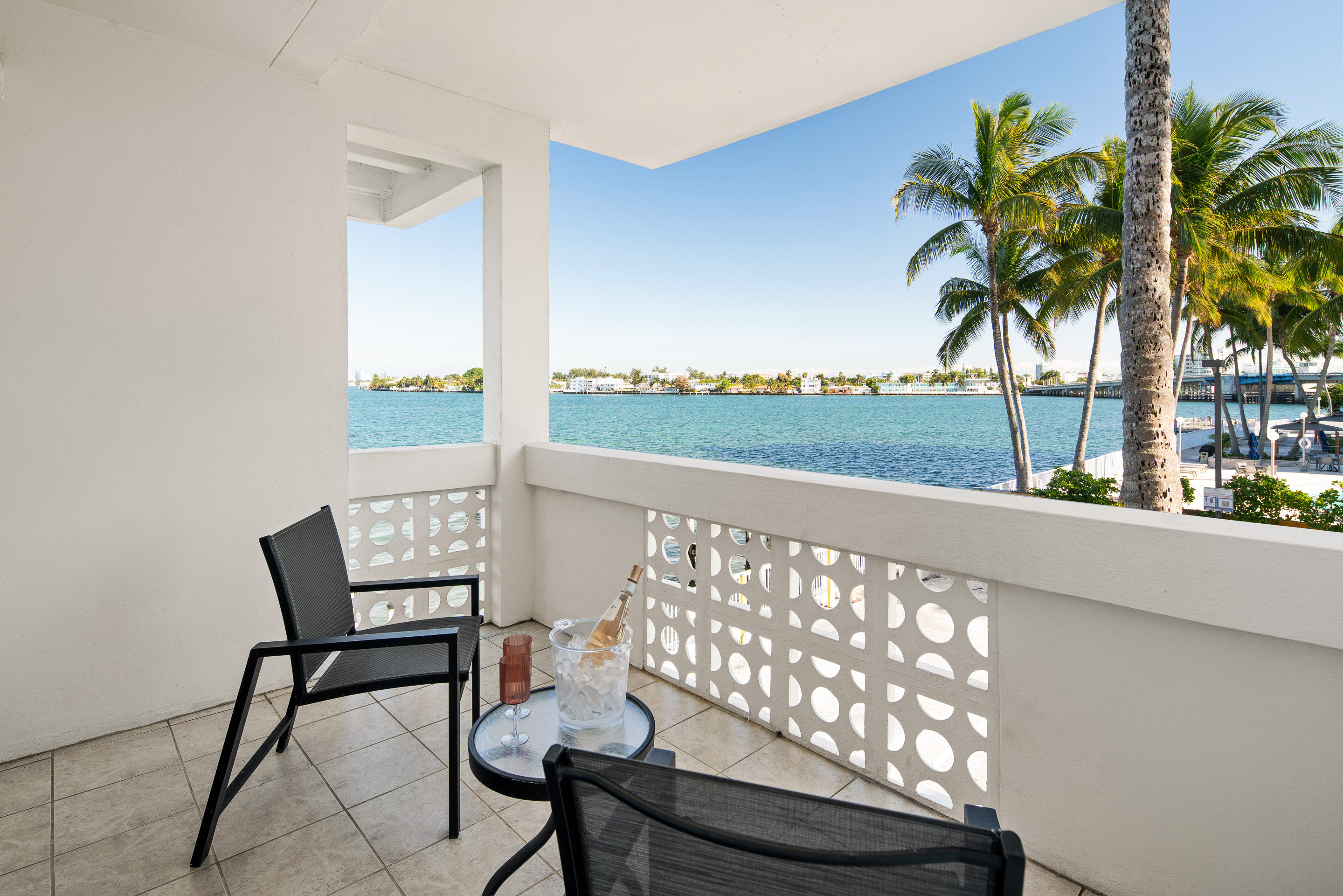 NORTH BAY INN MIAMI-guestroom-Jr Suite Double with Balcony - Balcony View.jpg