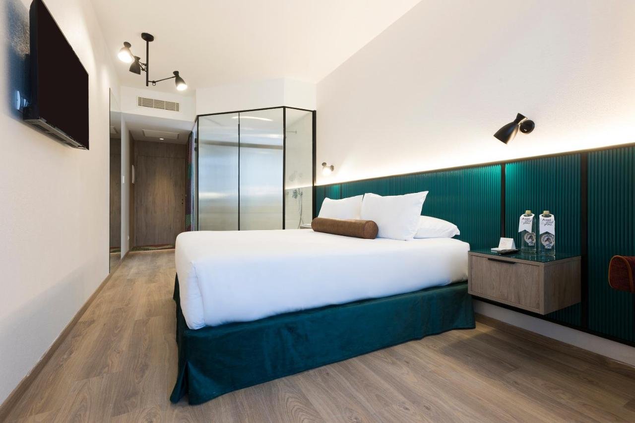 AXEL BILBAO ADULTS ONLY-guestroom-D34B84 Guest Room.jpg
