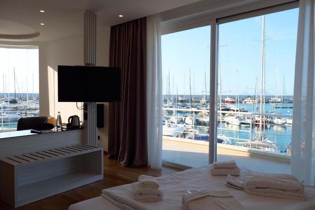 SESTANTE MARINA MOTEL-guestroom-GUEST ROOM.jpg