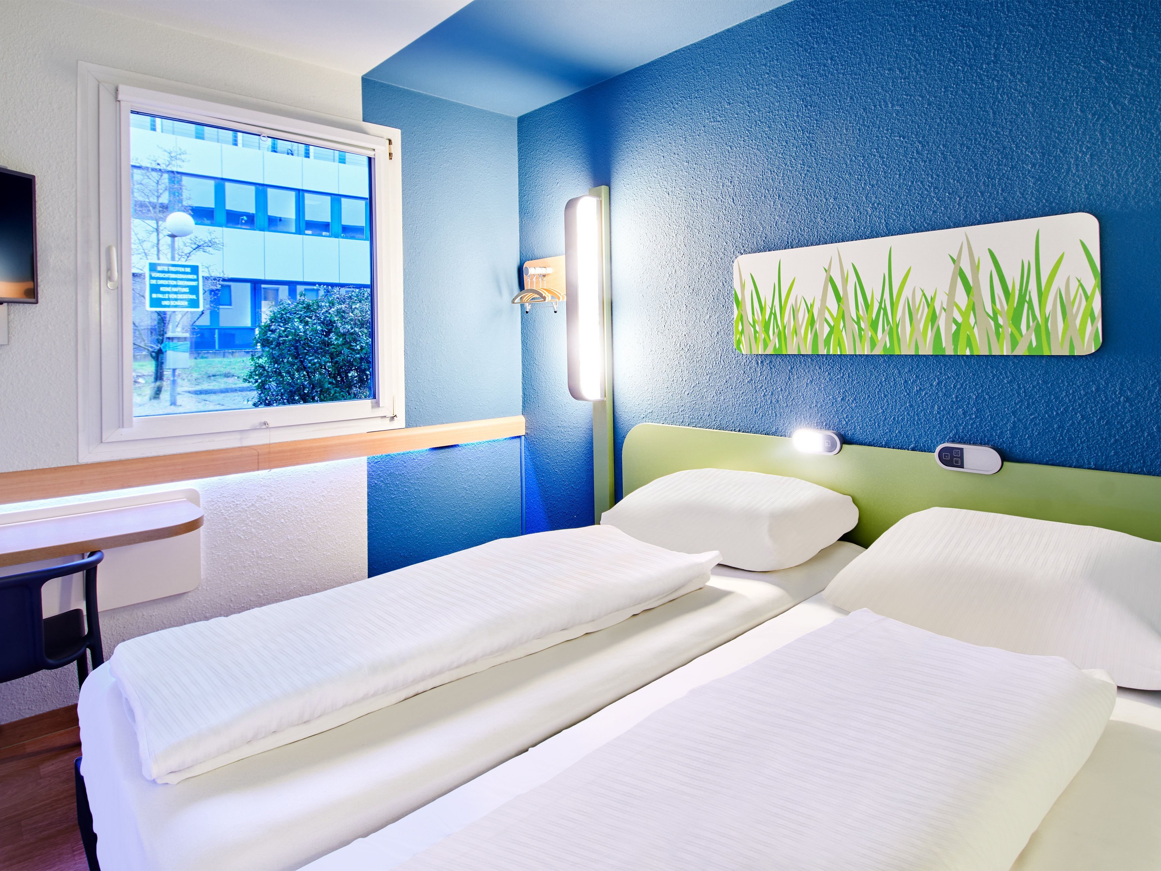 B&B HOTEL WIESBADEN-OST-guestroom-GUEST ROOM.jpg