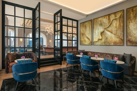 THE RITZ CARLTON BANGKOK - Photo 56