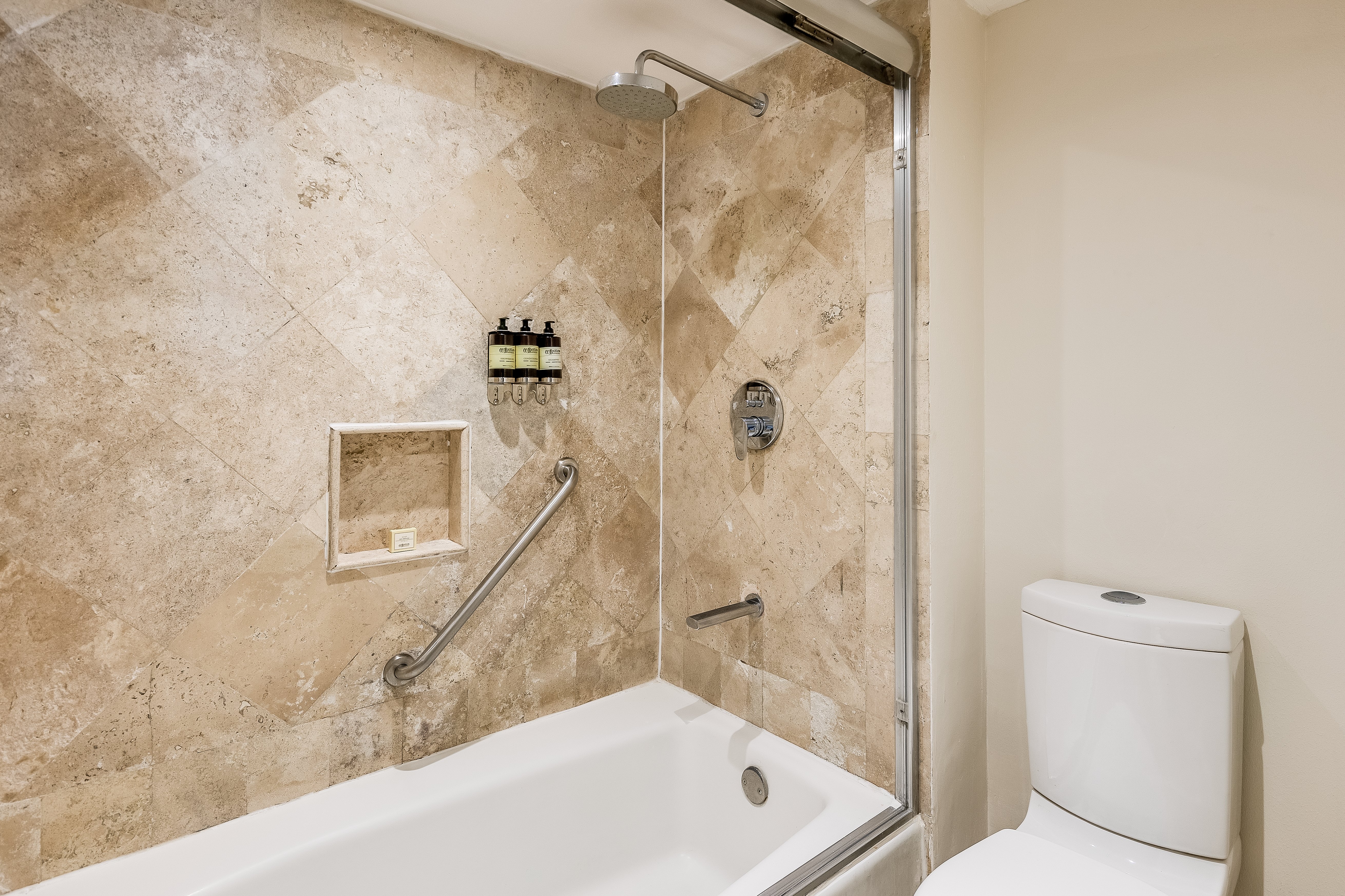 FIESTA AMERICANA ACAPULCO VILL-guestroom-Master Suite Two Bedroom RDLC.jpg