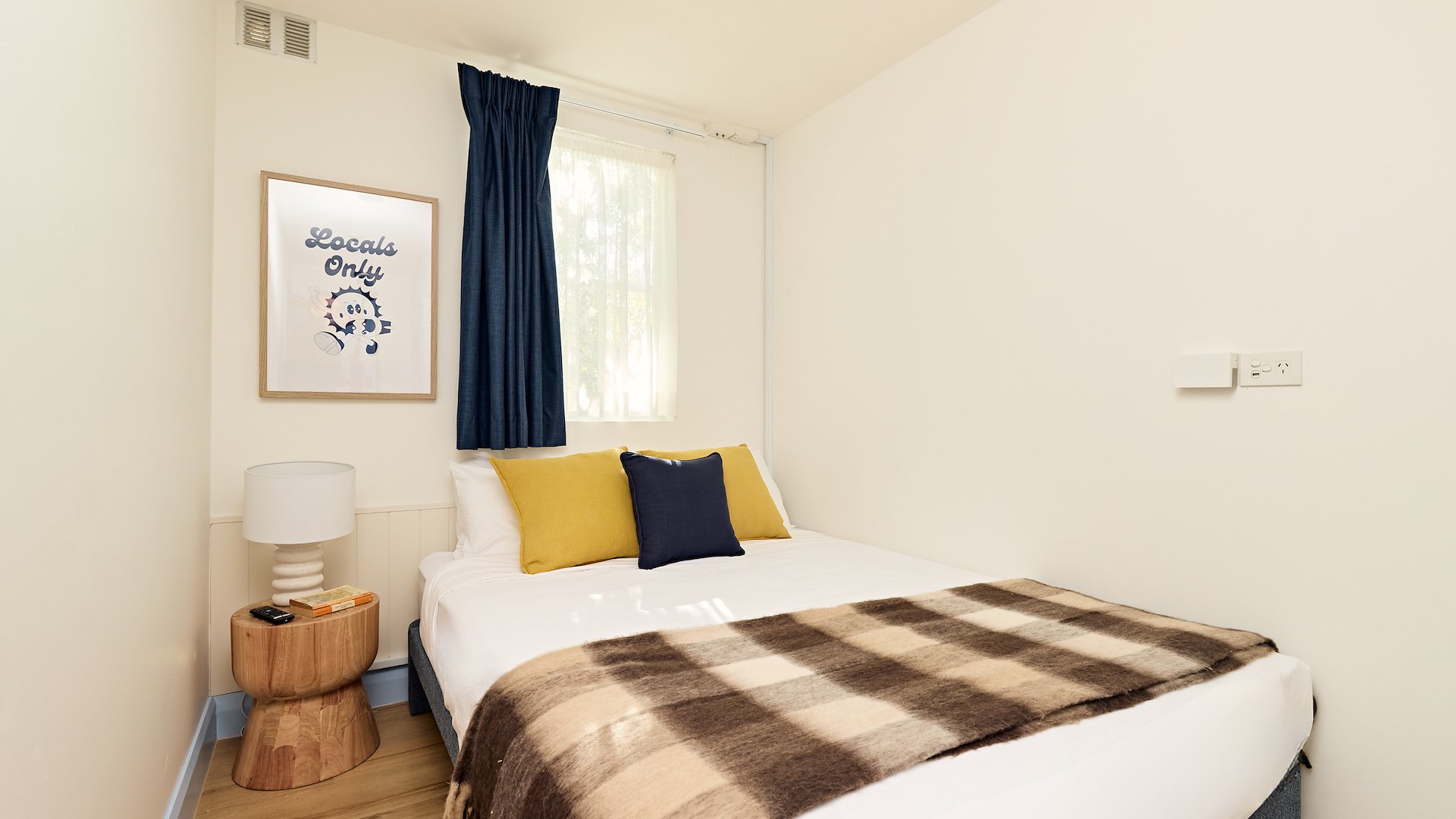 Little Drifter Bondi-guestroom-Private Queen Ensuite Room.jpg