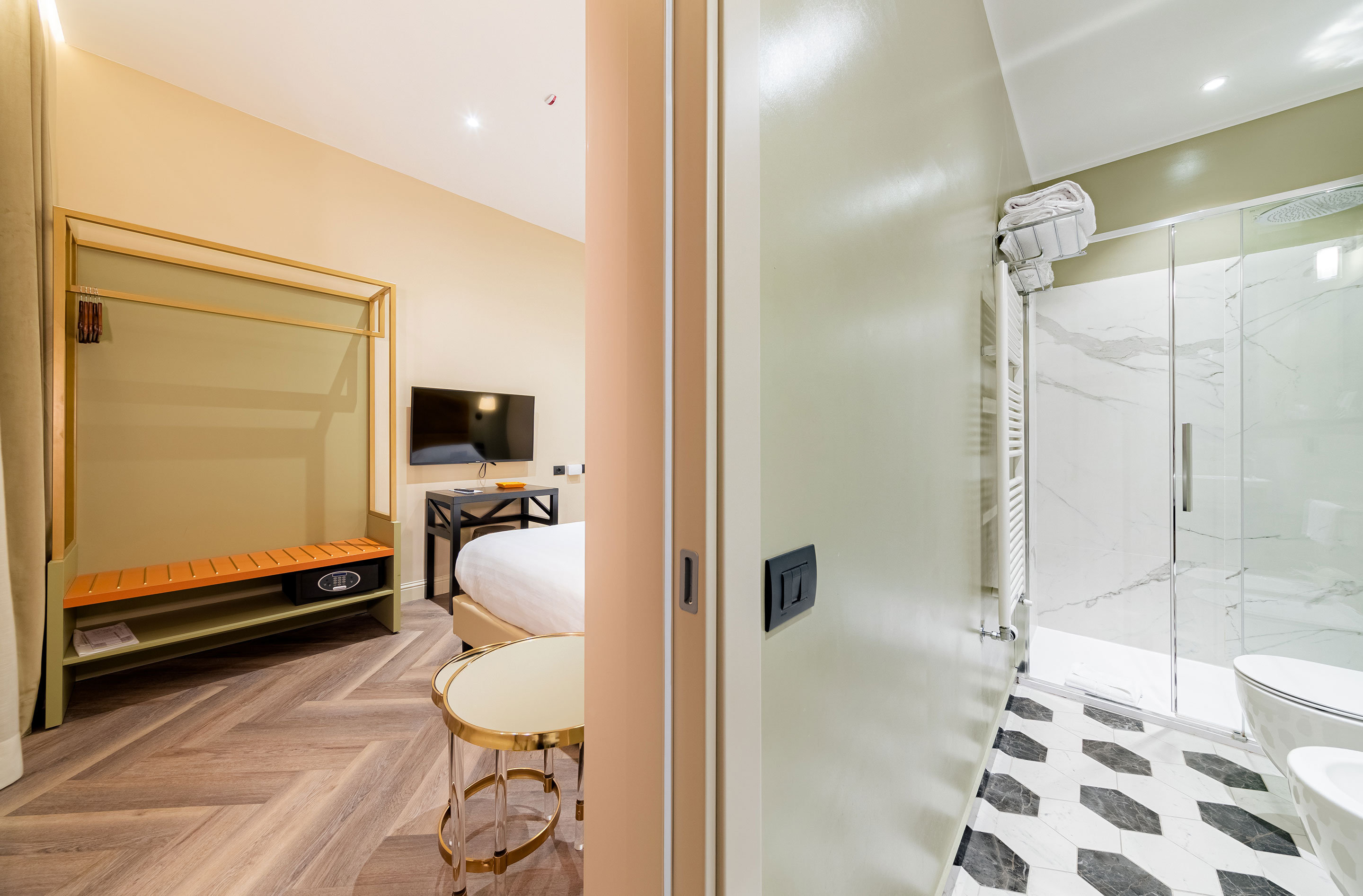 HOTEL ASTORIA - GENOVA-guestroom-Classic Double Room.jpg