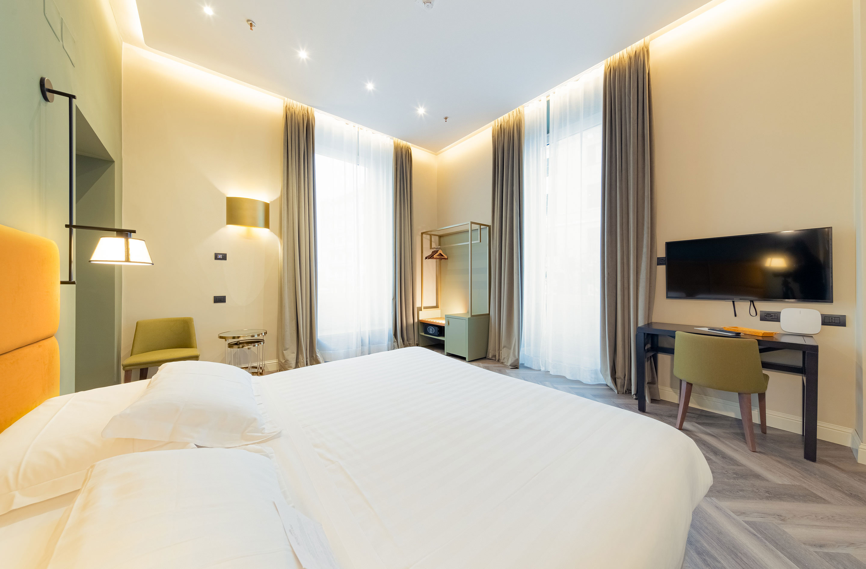 HOTEL ASTORIA - GENOVA-guestroom-Suite.jpg