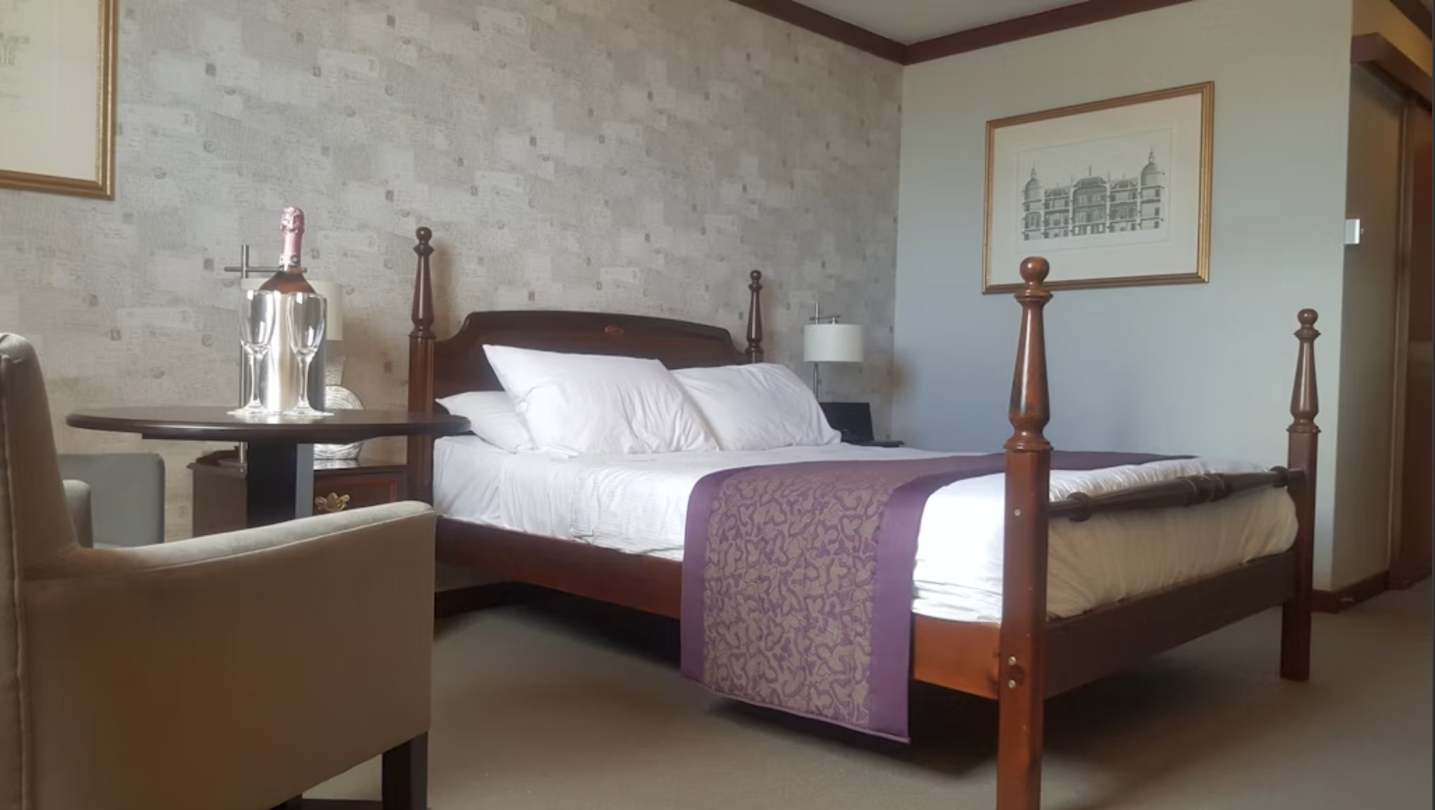 The Shetland Hotel-guestroom-Double Room.jpg