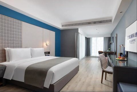 Lan Yi Elegant Double Bed Room
