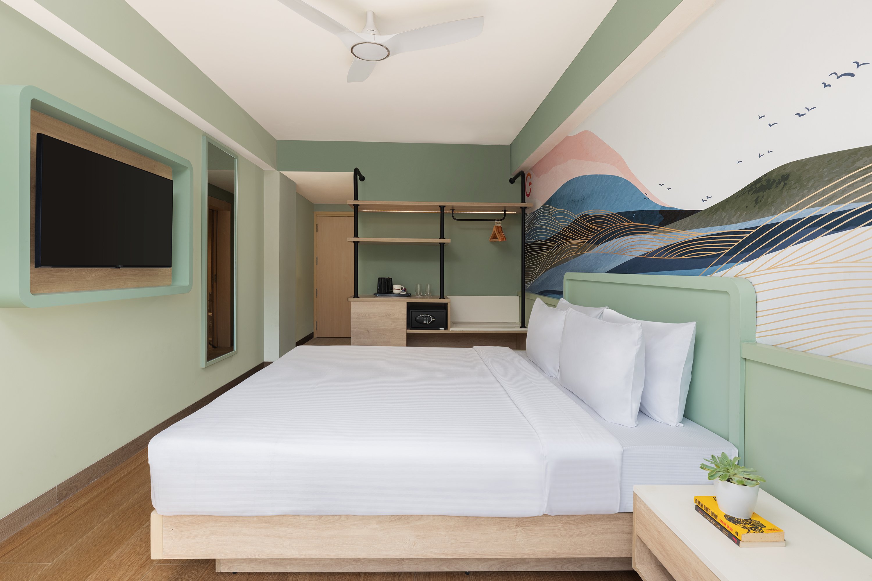 Ginger Dehradun Rajpur Road-guestroom-Luxe Queen Room.jpg
