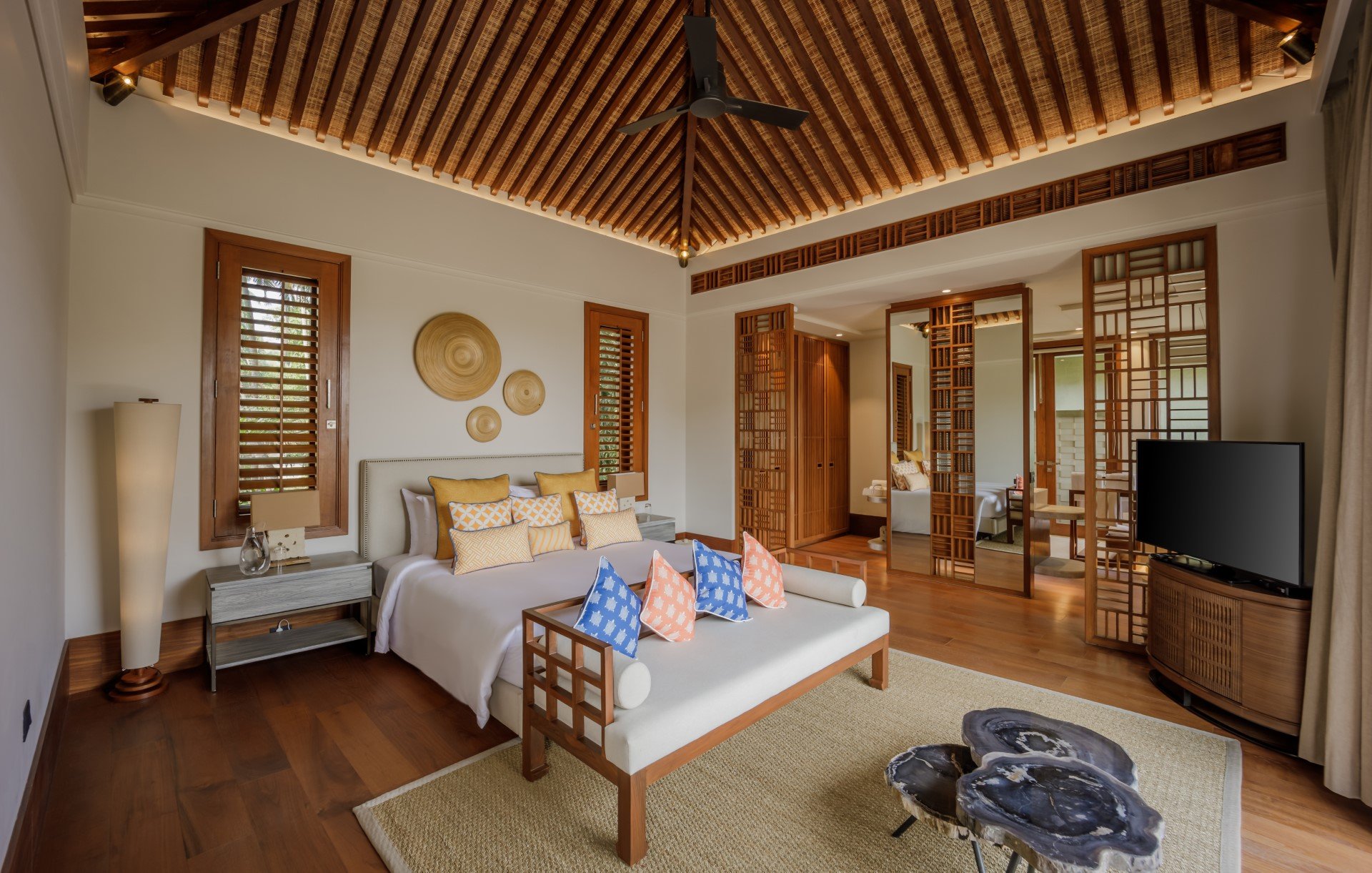 Baale Resort Goa-guestroom-Villa - First Floor Master Bedroom .jpg