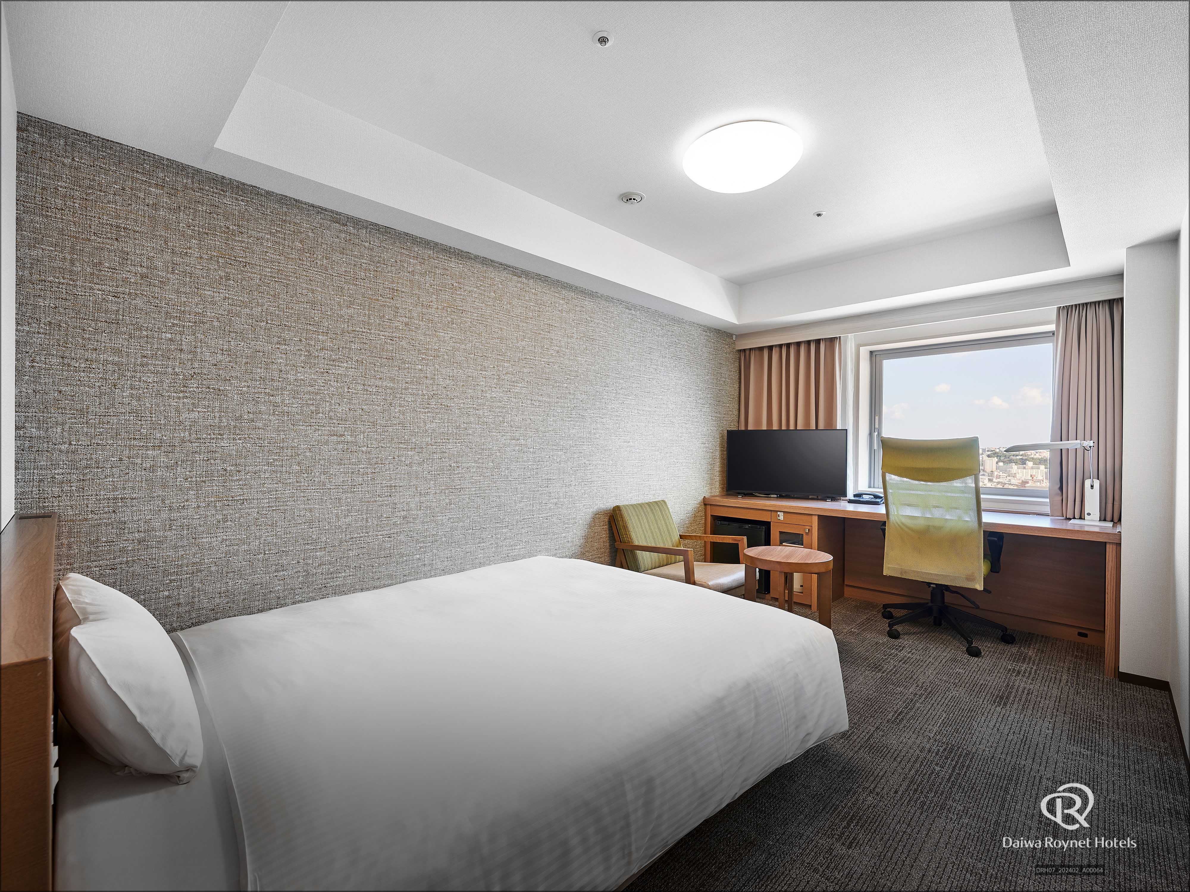 Daiwa Roynet Naha Omoromachi-guestroom-Standard Doble Room.jpg