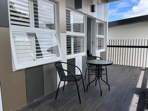 Outside Bedroom Apartments