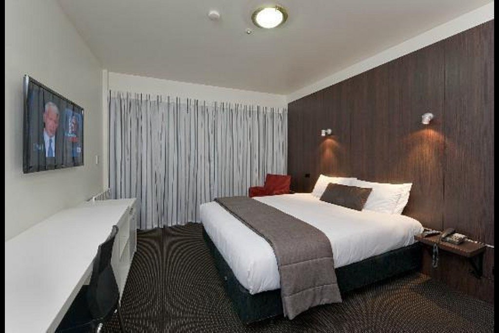 The Grand Riccarton Hotel-guestroom-Grand Riccarton Hotel Deluxe Double Room.jpg