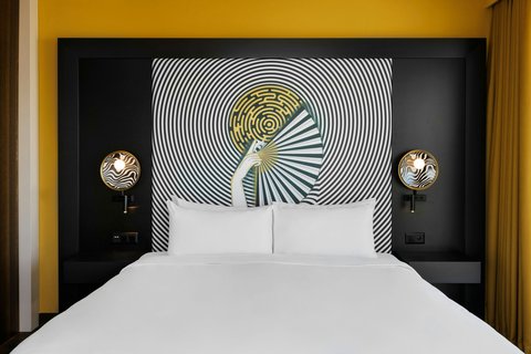 RENAISSANCE ZURICH TOWER HOTEL - Photo 7