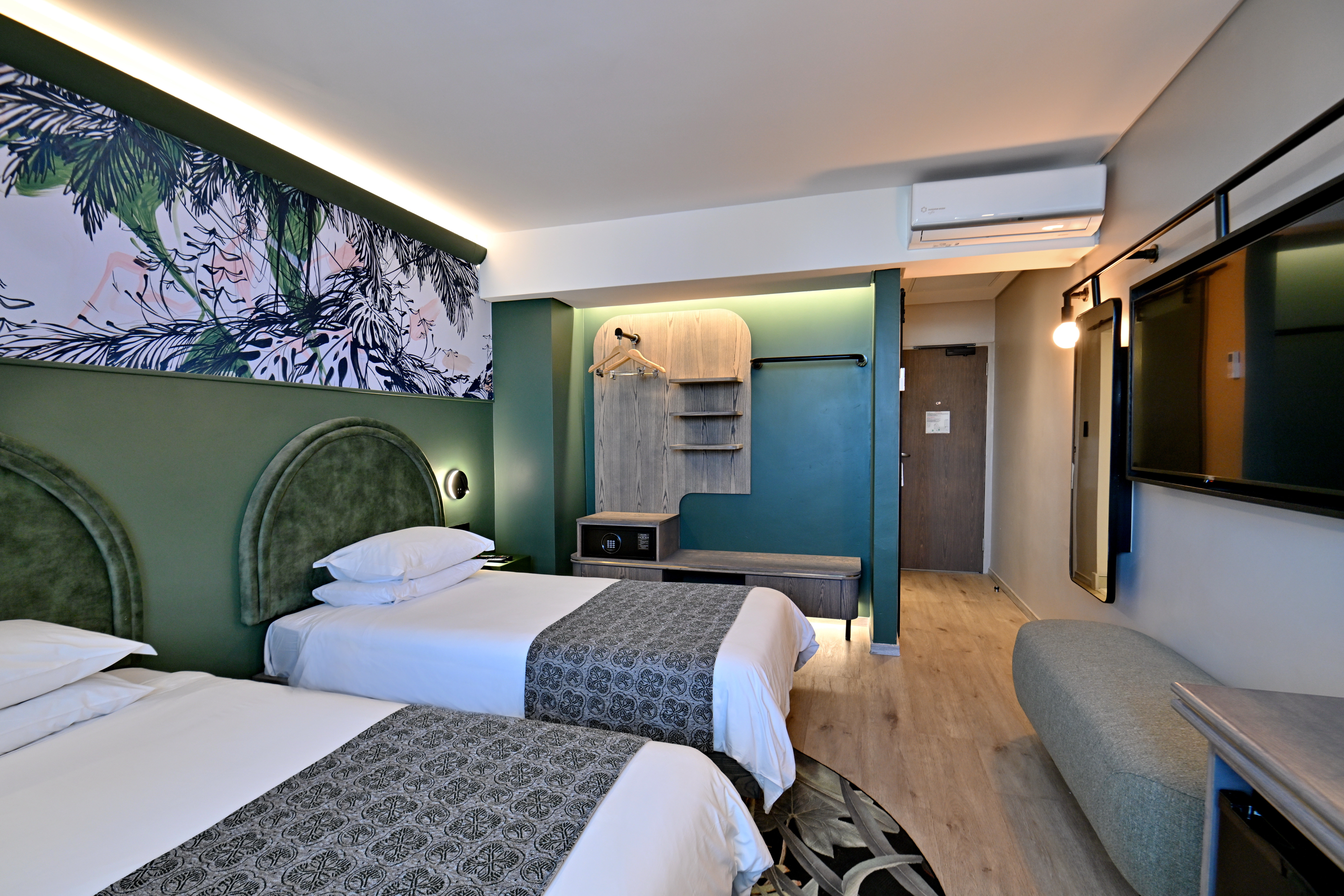 CITY LODGE UMHLANGA RIDGE-guestroom-City Lodge Hotel Umhlanga Ridge Twin Bedroom.jpg