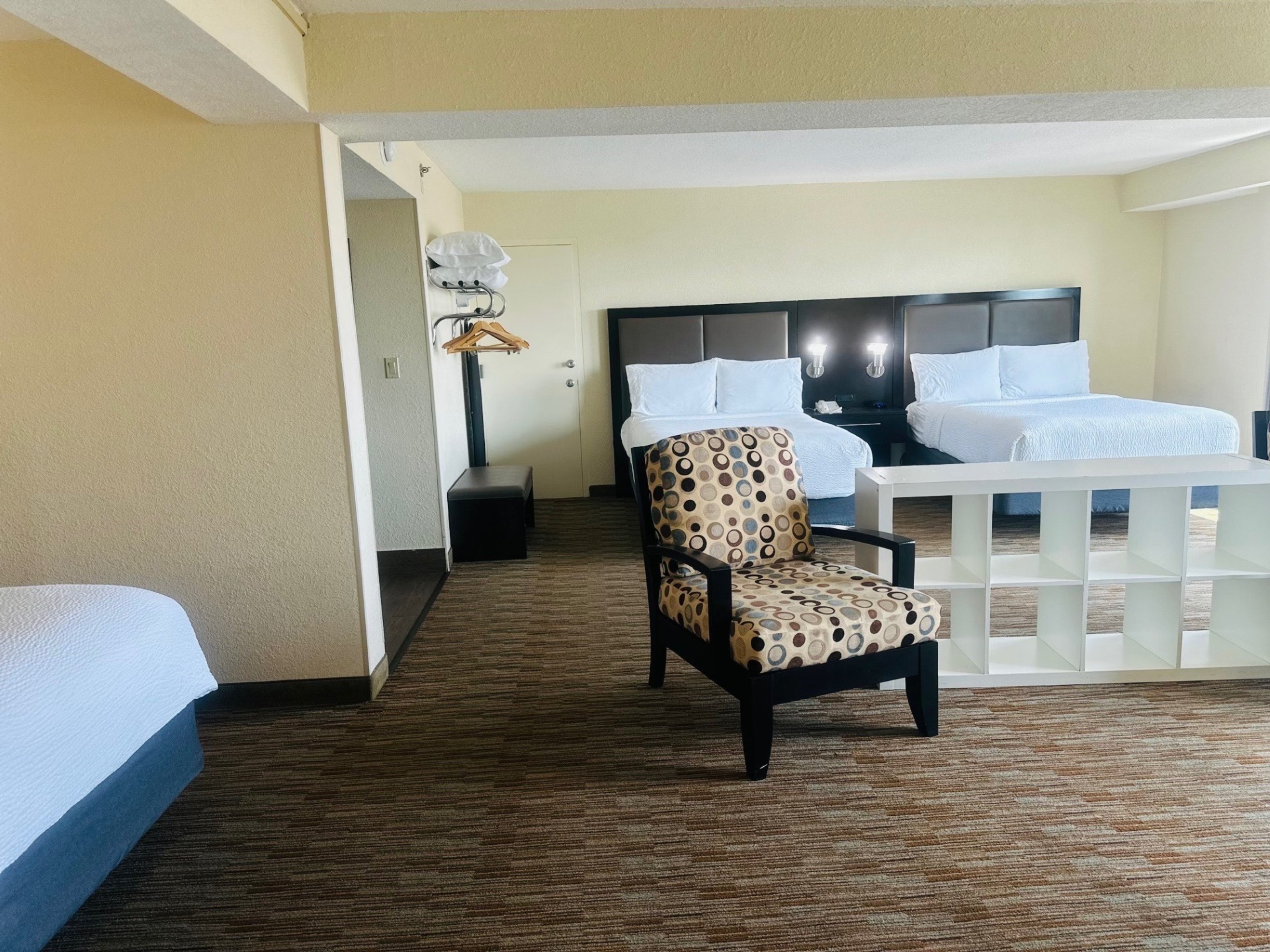HOLIDAY INN - INTL AIRPORT N BY IHG-guestroom-1 king 2 Double Bed Suite.jpg