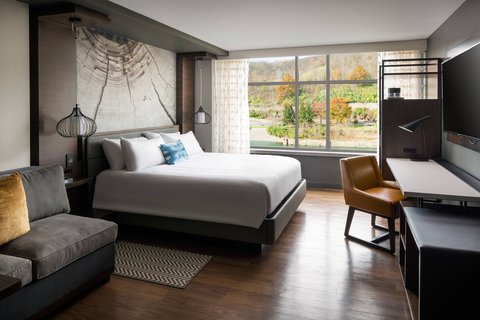 King River View Guest Room