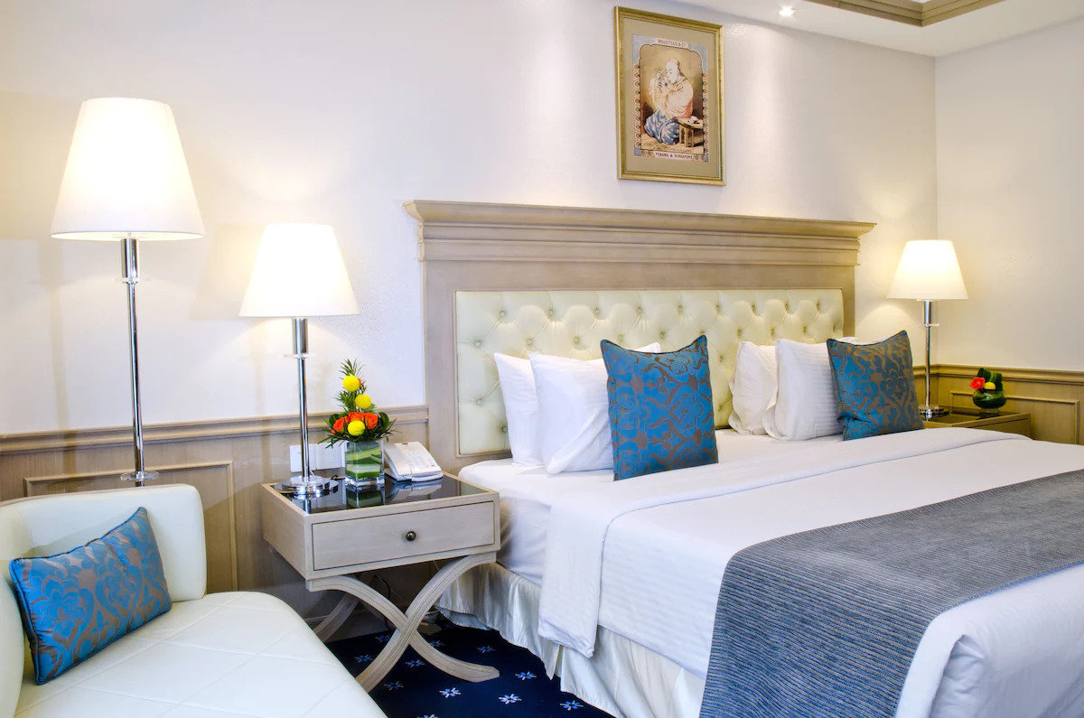 ROYALE CHULAN PENANG-guestroom-Room Type.jpg