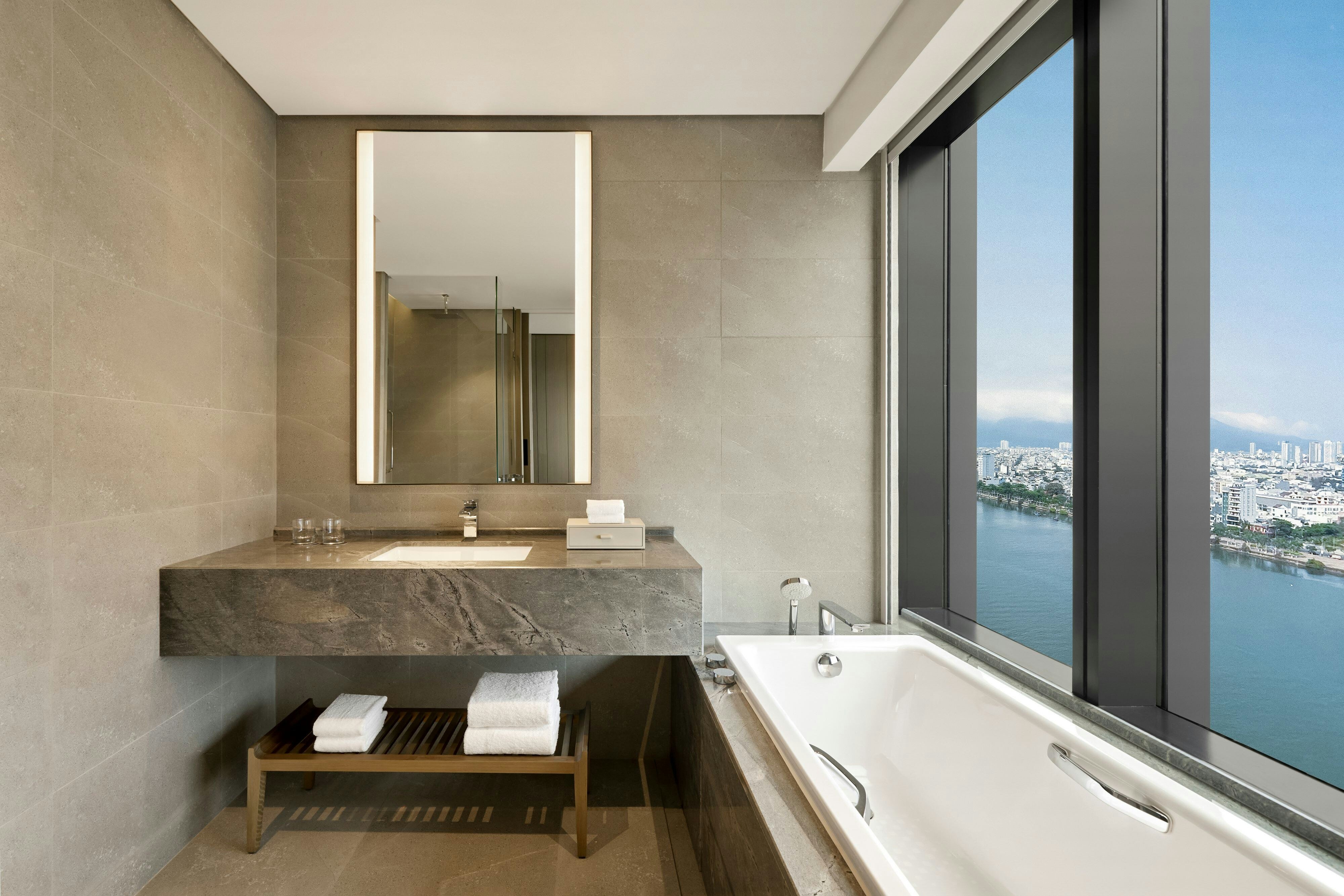 Courtyard by Marriott Danang Han River-guestroom-Executive Corner River King Room - Bathroom.jpg