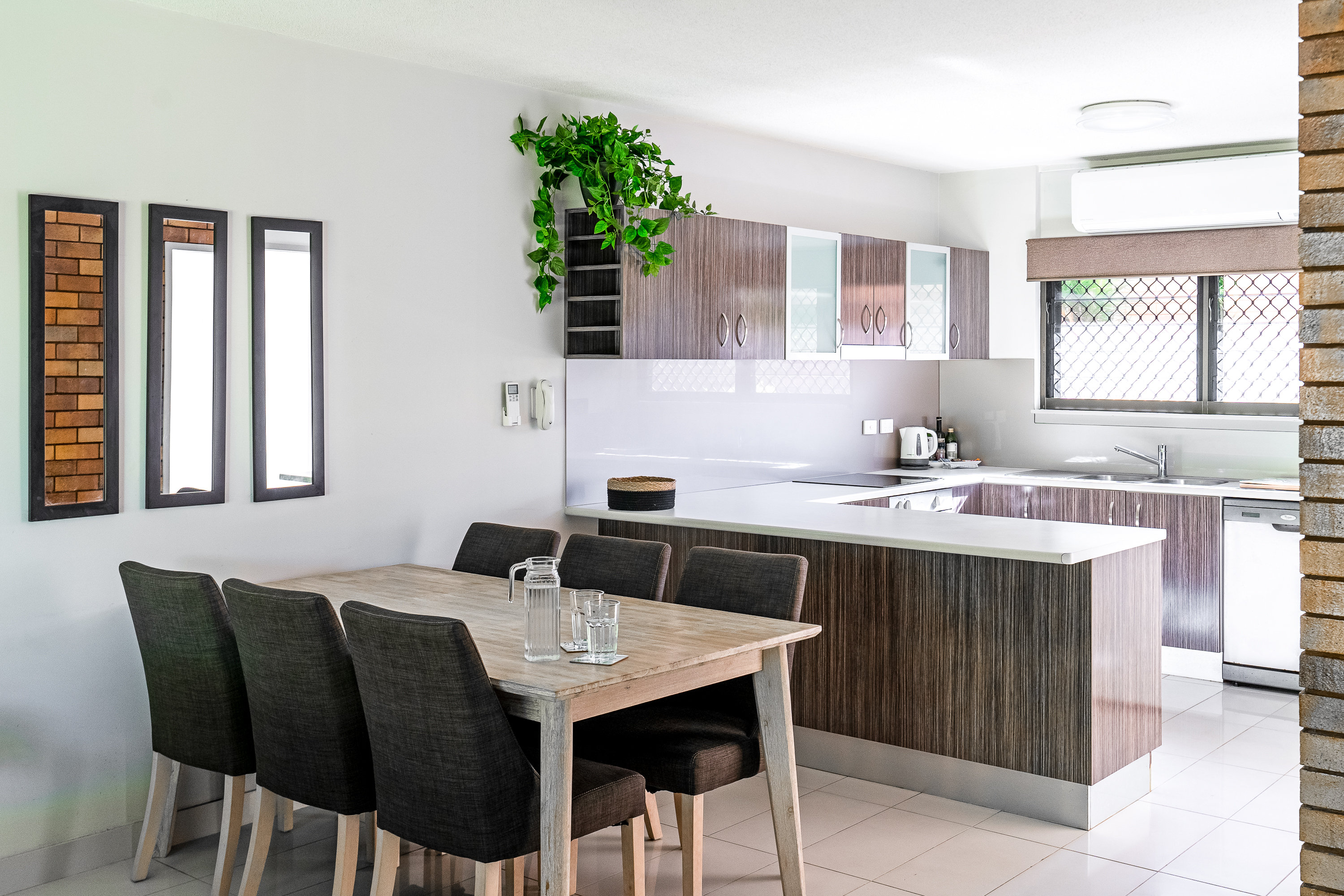 GLEN EDEN BEACH RESORT-guestroom-Bedroom Townhouse Kitchen.jpg