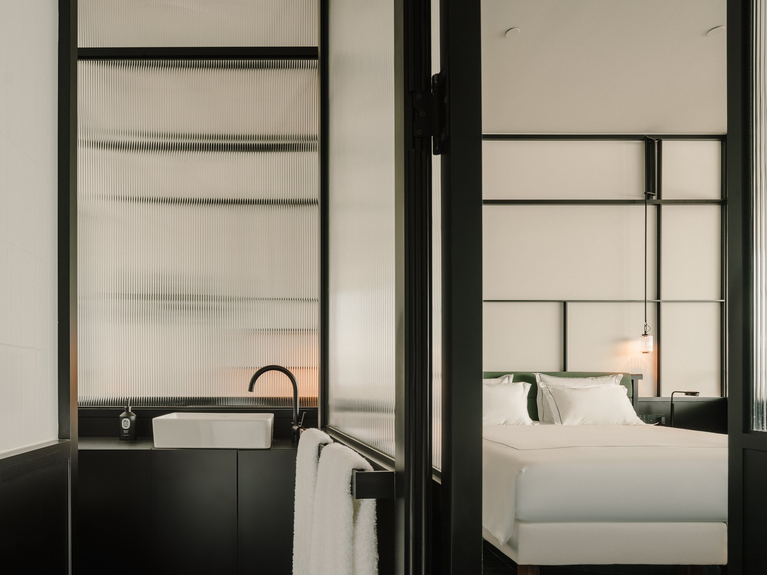 The Telegraph Hotel-guestroom-Grand Suite.jpg