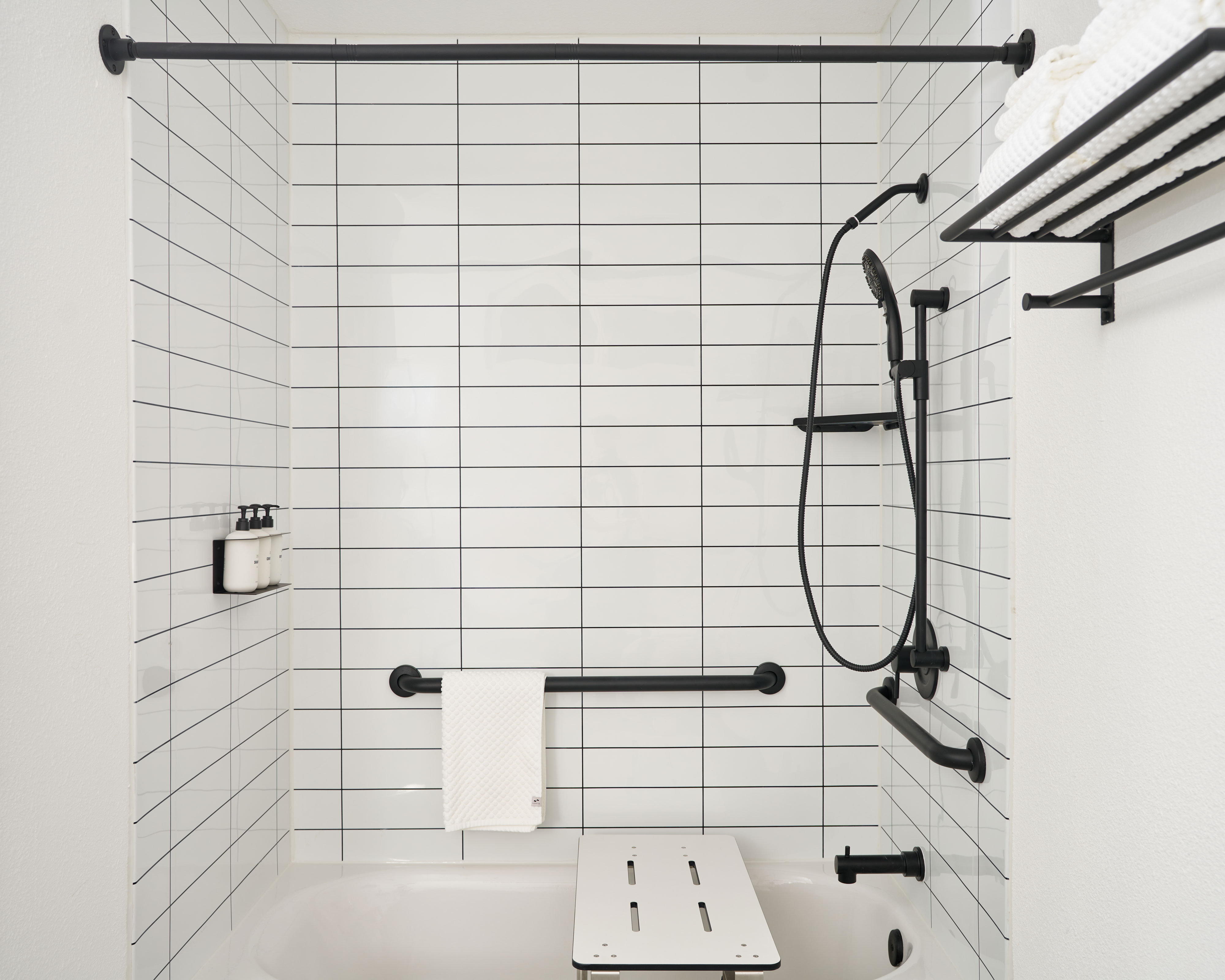 FIELD STATION JOSHUA TREE-guestroom-Bathroom.jpg
