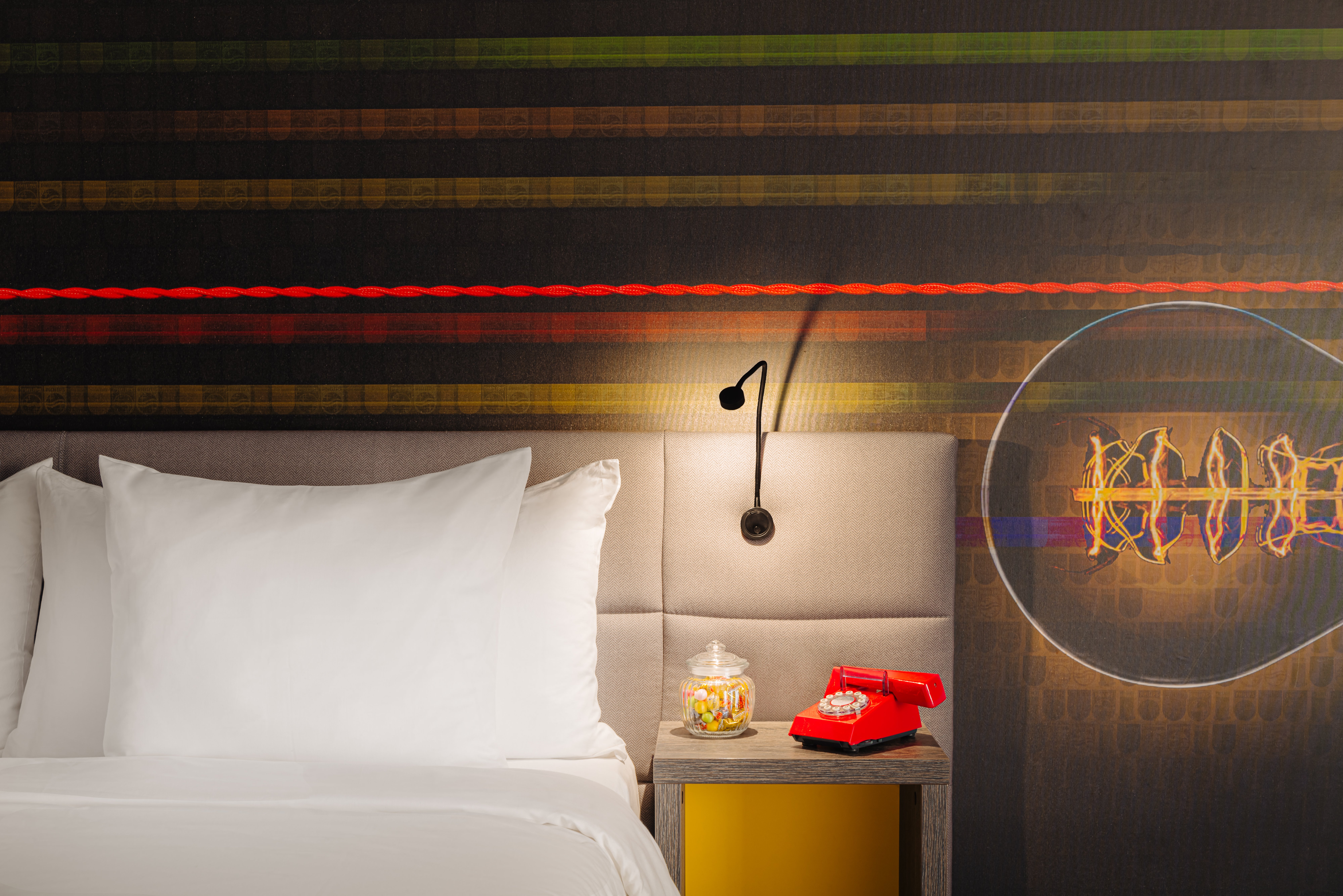 Leonardo Hotel Eindhoven-guestroom-NL NLEINVES Family Suite Double Beds DETAIL LANDSCAPE.jpg