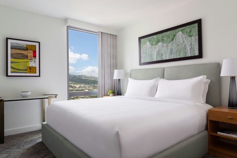 THE RITZ-CARLTON RESIDENCES, WAIKIKI BEACH - Photo 34