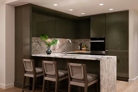 THE RITZ-CARLTON RESIDENCES, WAIKIKI BEACH - Photo 61