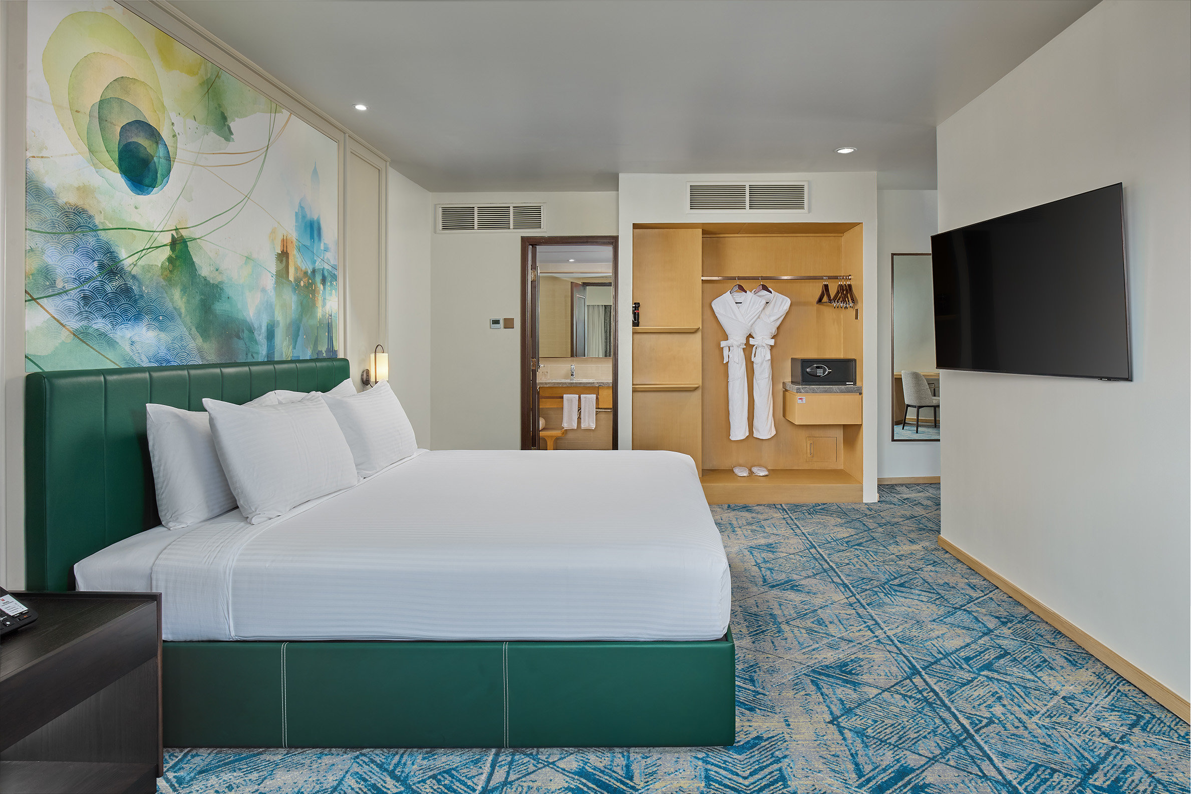 THE HERITAGE HOTEL MANILA-guestroom-Executive Suite .jpg