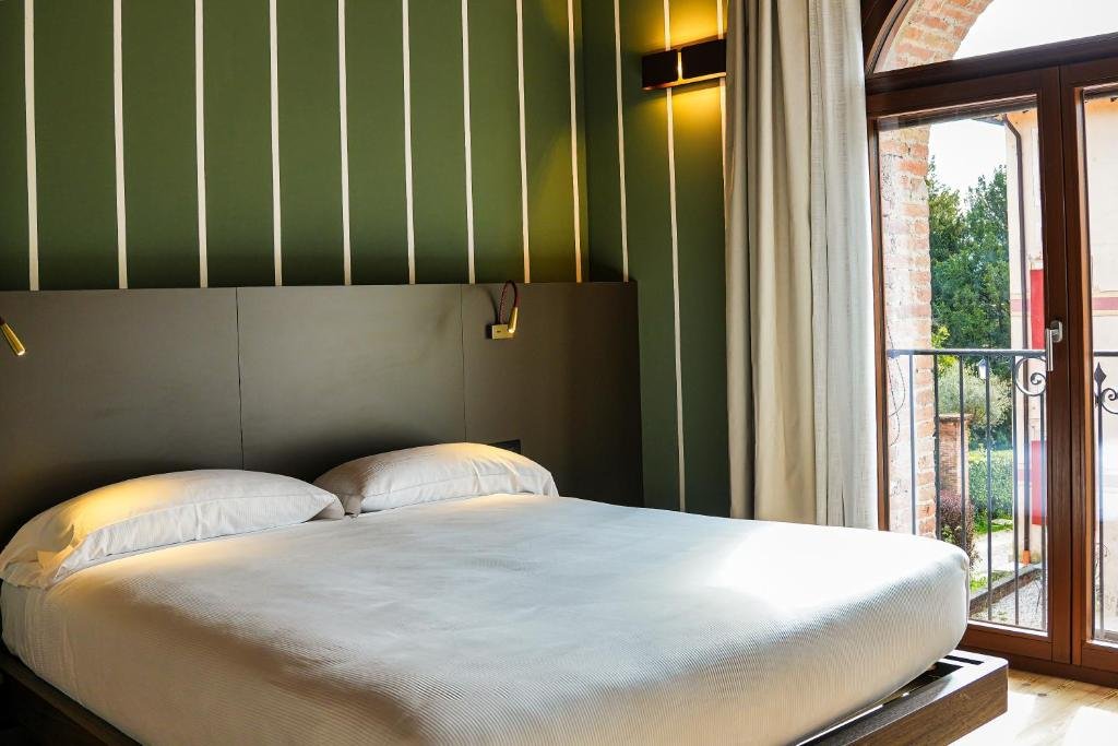 VILLA CLEMENTINA PROSECCO COUNTRY H-guestroom-GUEST ROOM.jpg